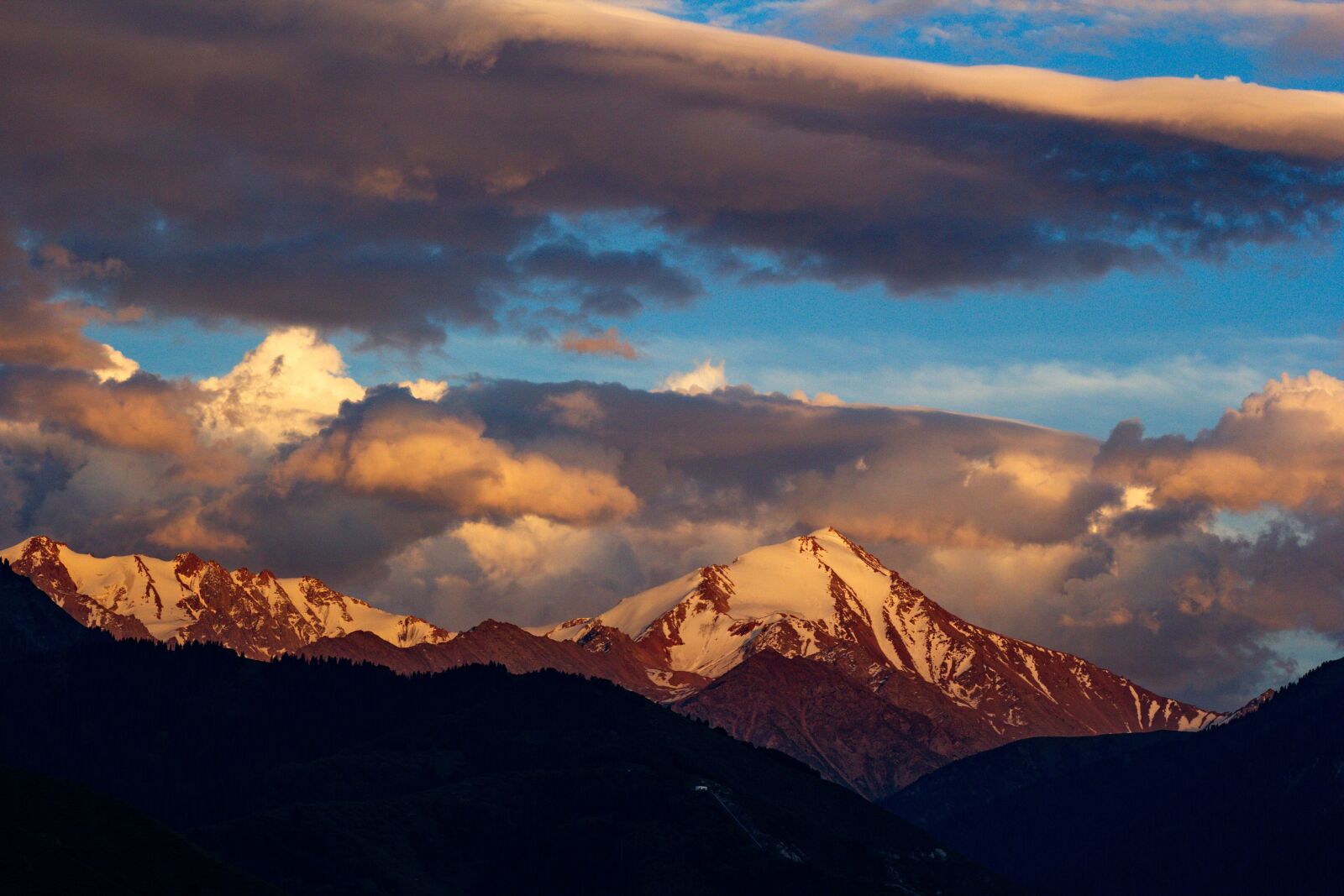 Canon EF75-300mm f/4-5.6 sample photo. Mountain, sky, landscape photography