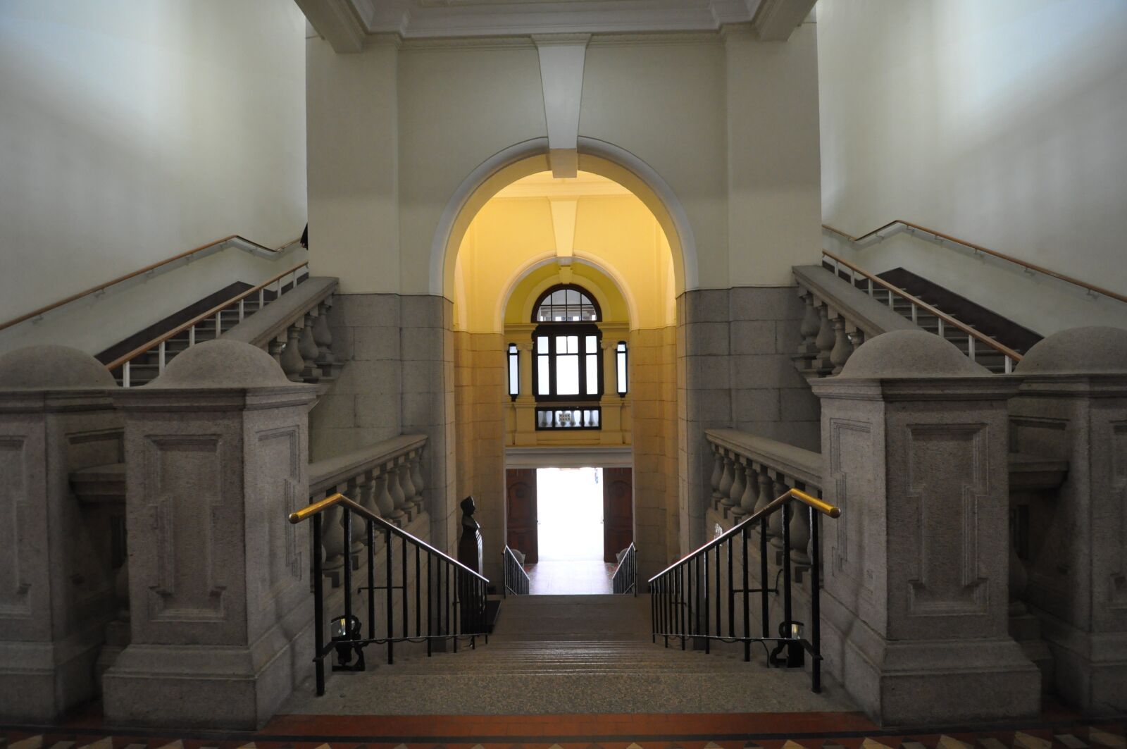 Nikon D90 sample photo. Doorway, door, architecture photography