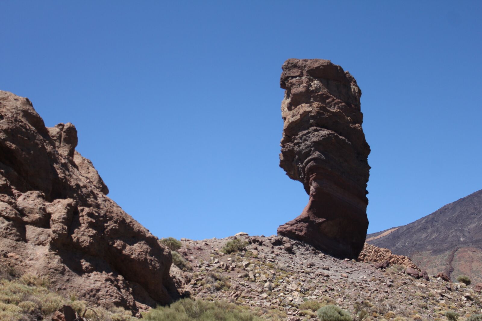 Canon EOS 550D (EOS Rebel T2i / EOS Kiss X4) sample photo. Blue, rock, tenerife photography