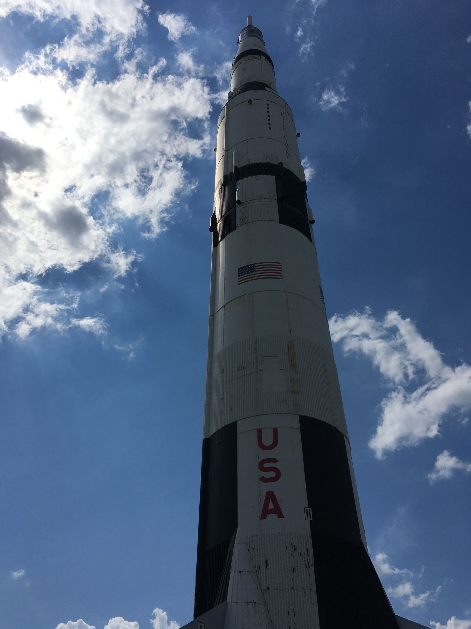 iPhone SE back camera 4.15mm f/2.2 sample photo. Rocket photography