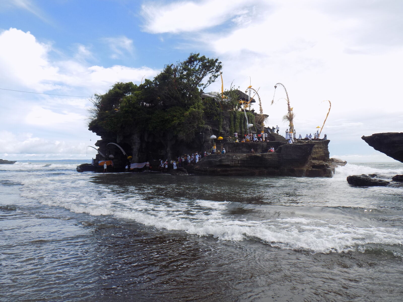 Nikon COOLPIX L330 sample photo. Bali, balinese, beach, cultural photography