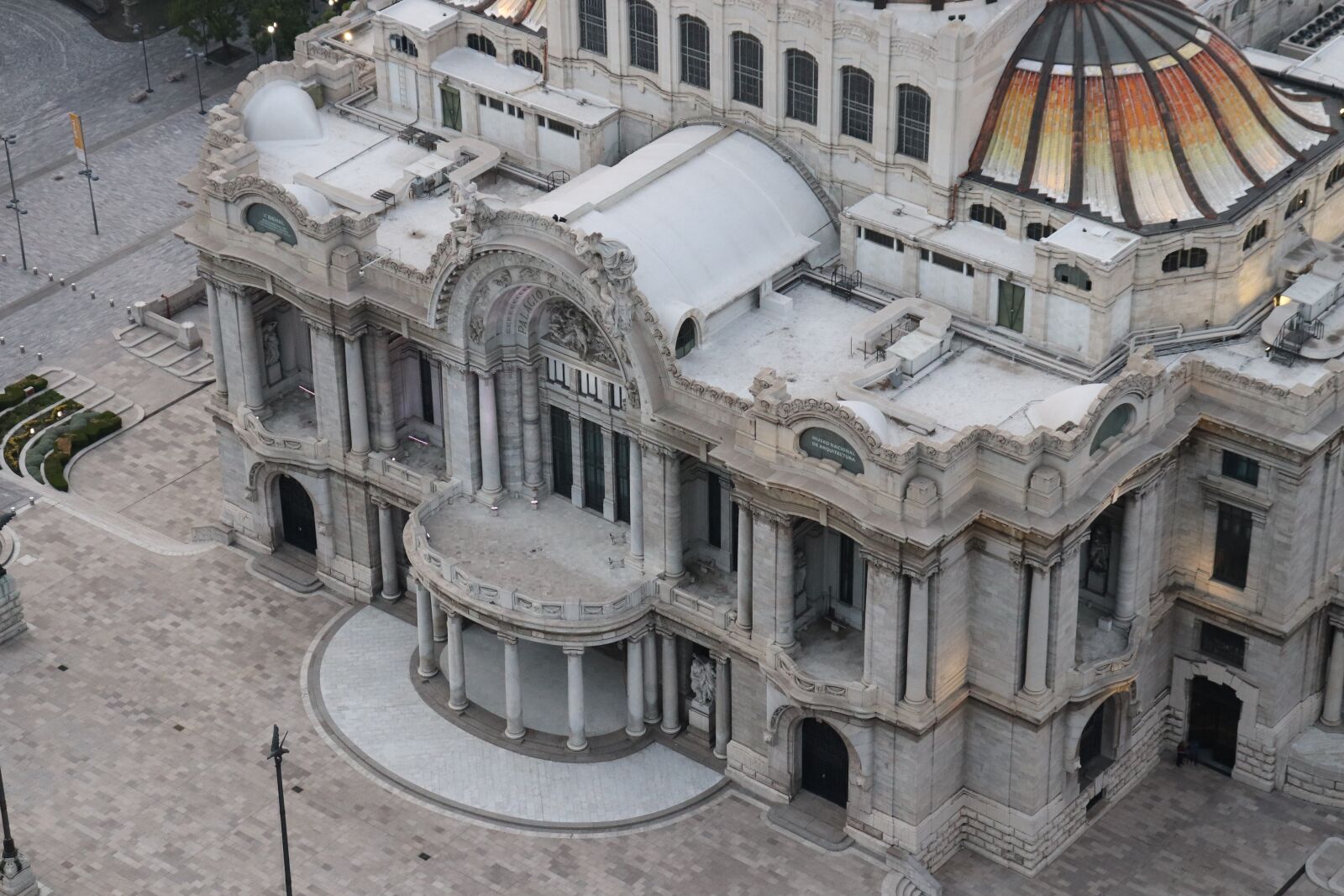 Canon EOS 200D (EOS Rebel SL2 / EOS Kiss X9) sample photo. Fine arts, palace architecture photography