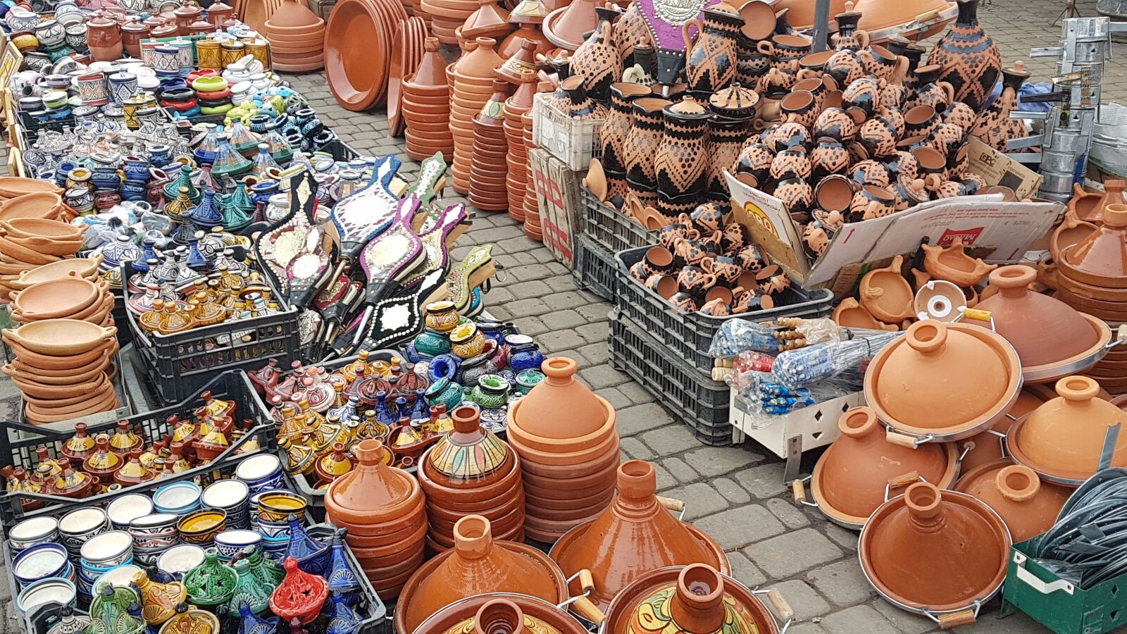 Samsung Galaxy S7 sample photo. Tajine, market, morocco photography