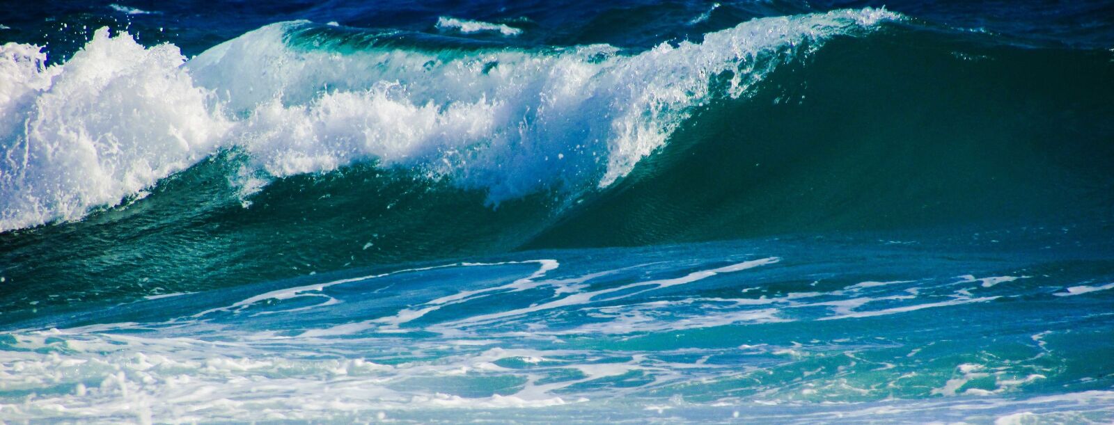 Canon PowerShot SX400 IS sample photo. Wave, smashing, sea photography