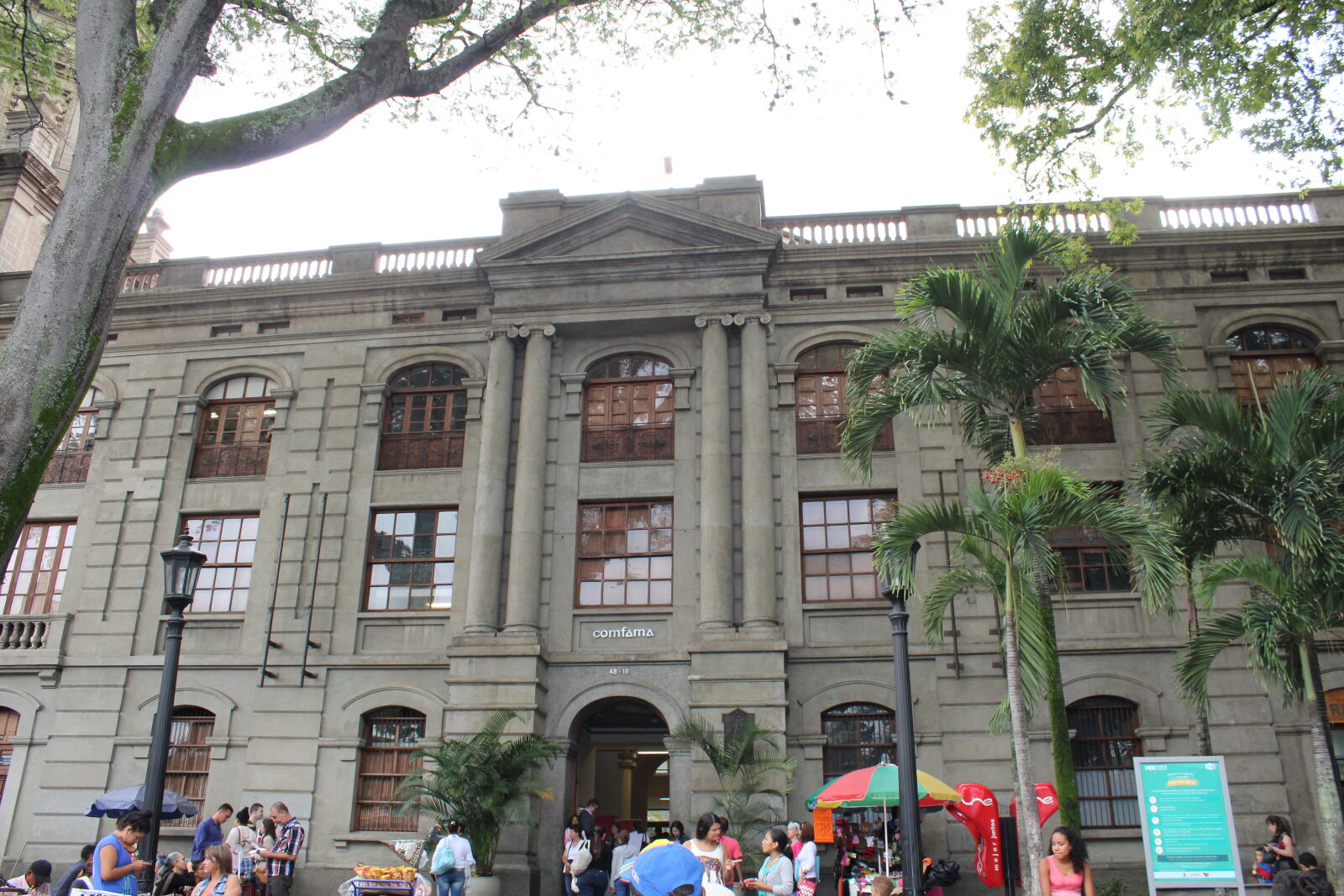 Canon EOS 1300D (EOS Rebel T6 / EOS Kiss X80) sample photo. Building, convent photography
