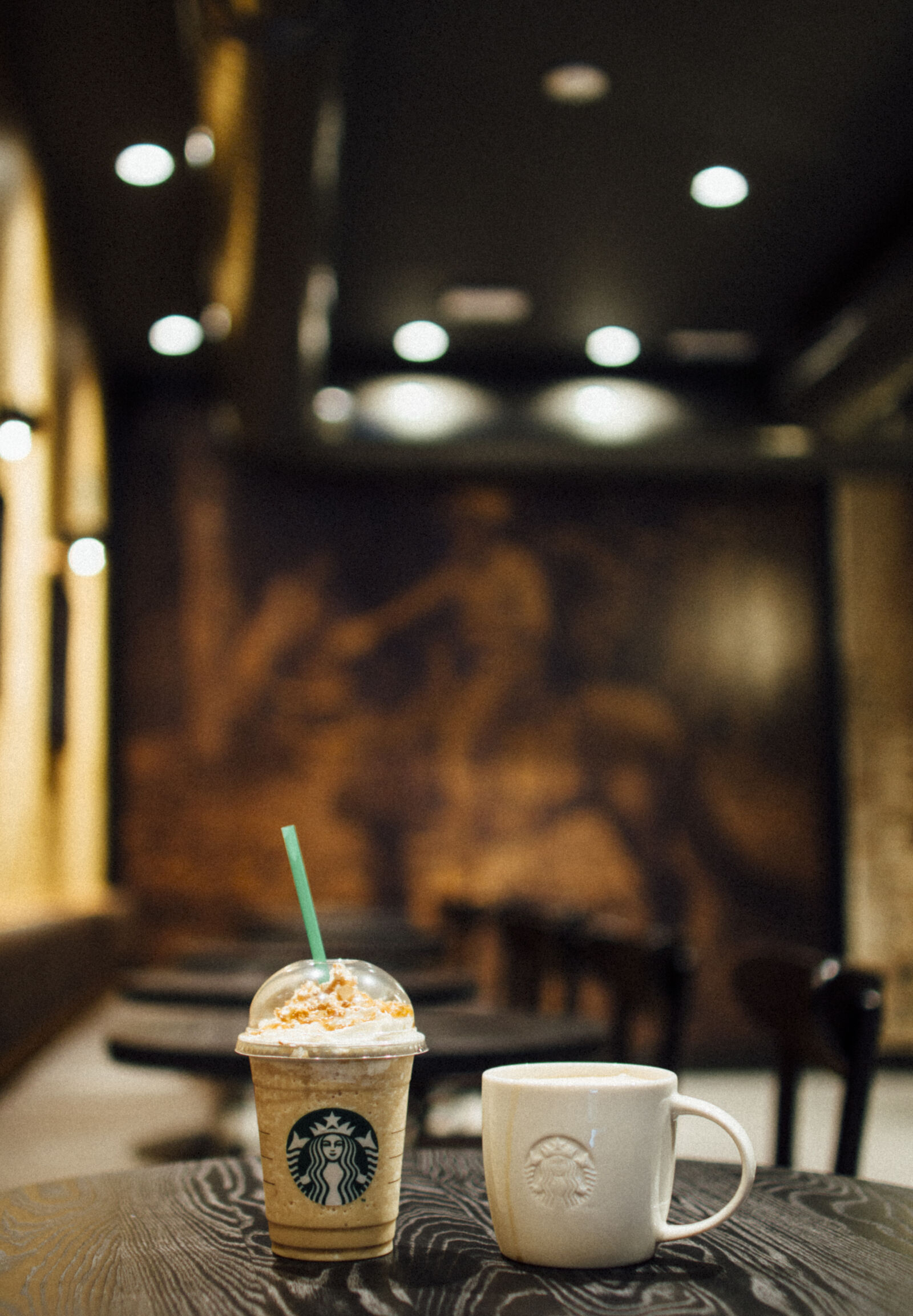 Canon EOS 70D sample photo. Photo, of, starbucks, cup photography