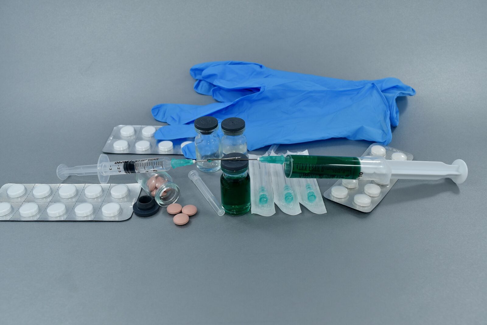Nikon D5500 sample photo. Antibacterial, antibiotic, antiserum, antitoxin photography