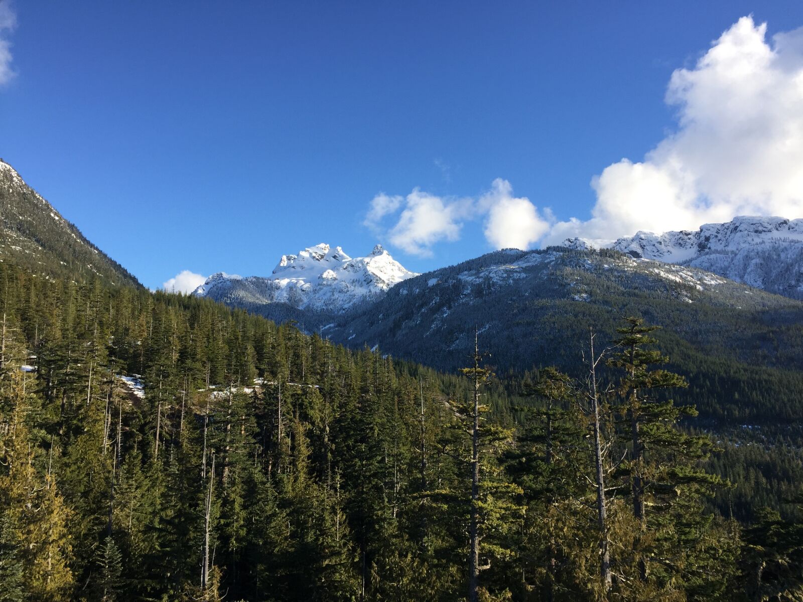 iPhone 6 Plus back camera 4.15mm f/2.2 sample photo. Canada, mountains, landscape photography