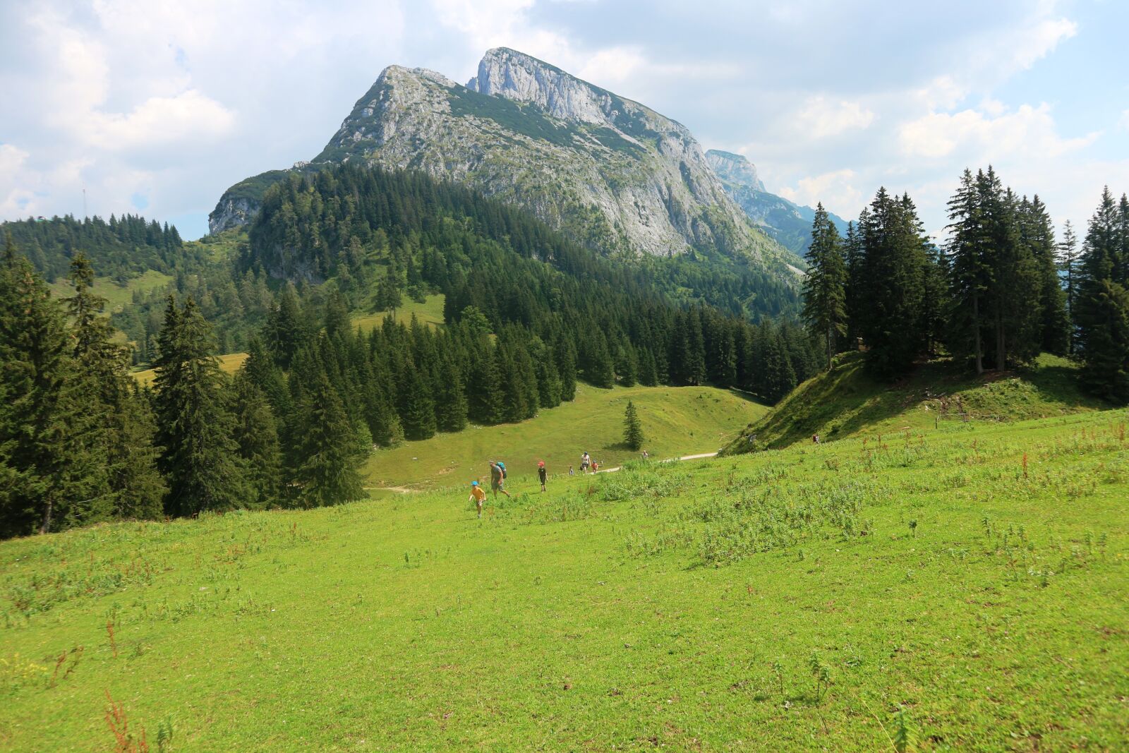 Canon EOS M10 sample photo. Hiking, mountains, alps photography