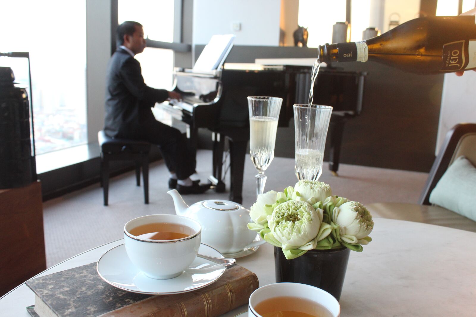 Canon EOS 1300D (EOS Rebel T6 / EOS Kiss X80) sample photo. Afternoon tea soiree, high photography