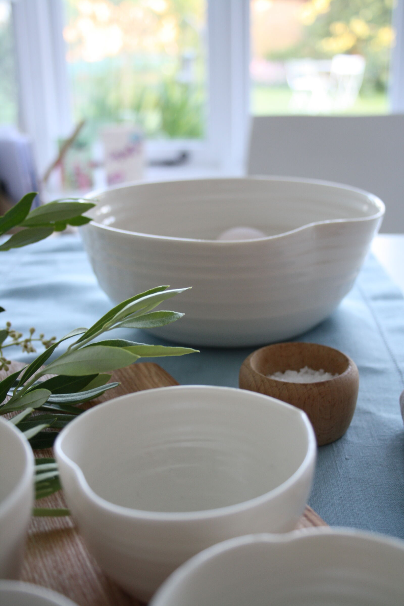 Canon EF-S 18-55mm F3.5-5.6 II sample photo. Dish, table photography