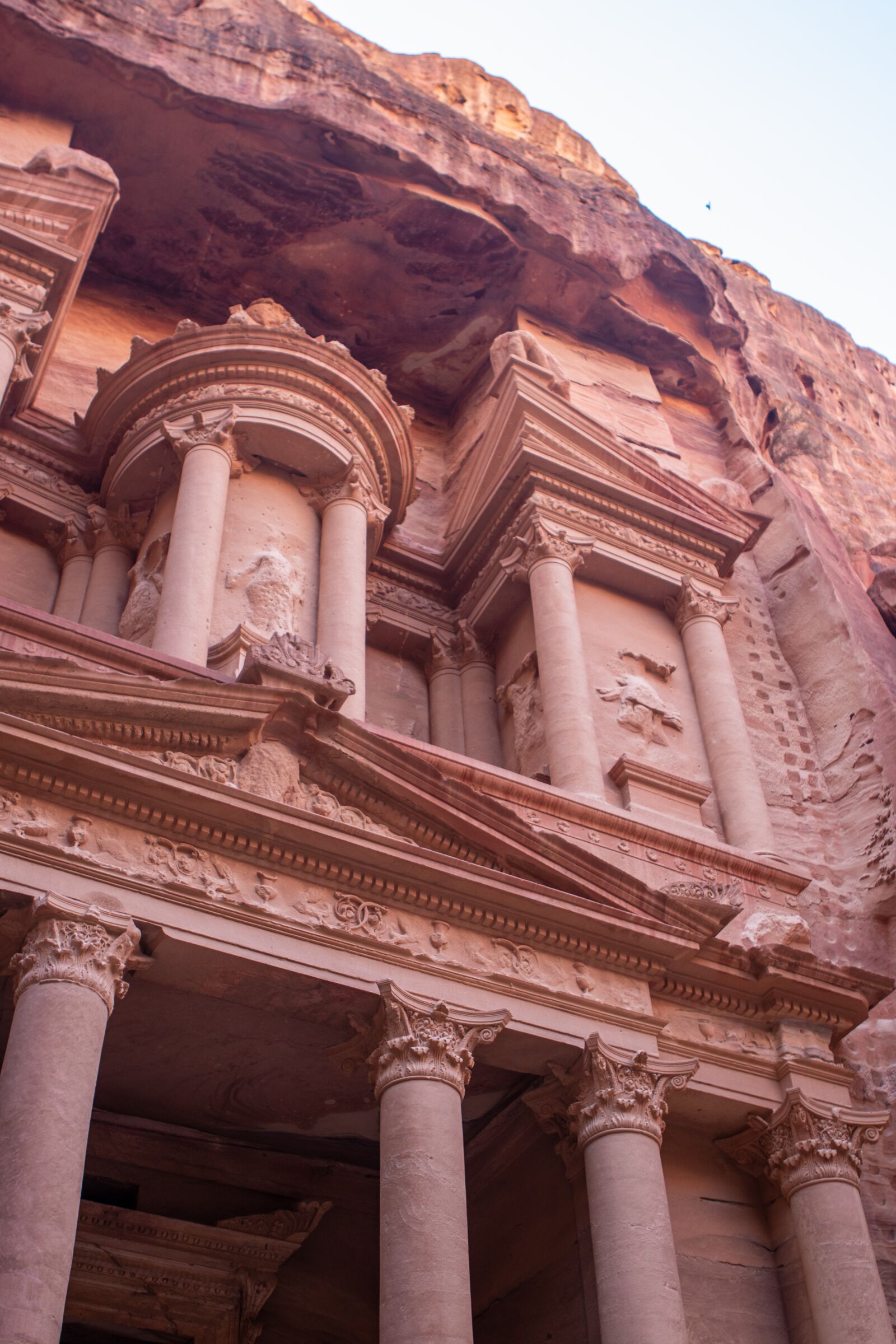 Canon EOS 200D (EOS Rebel SL2 / EOS Kiss X9) sample photo. Petra, treasury, rocks photography