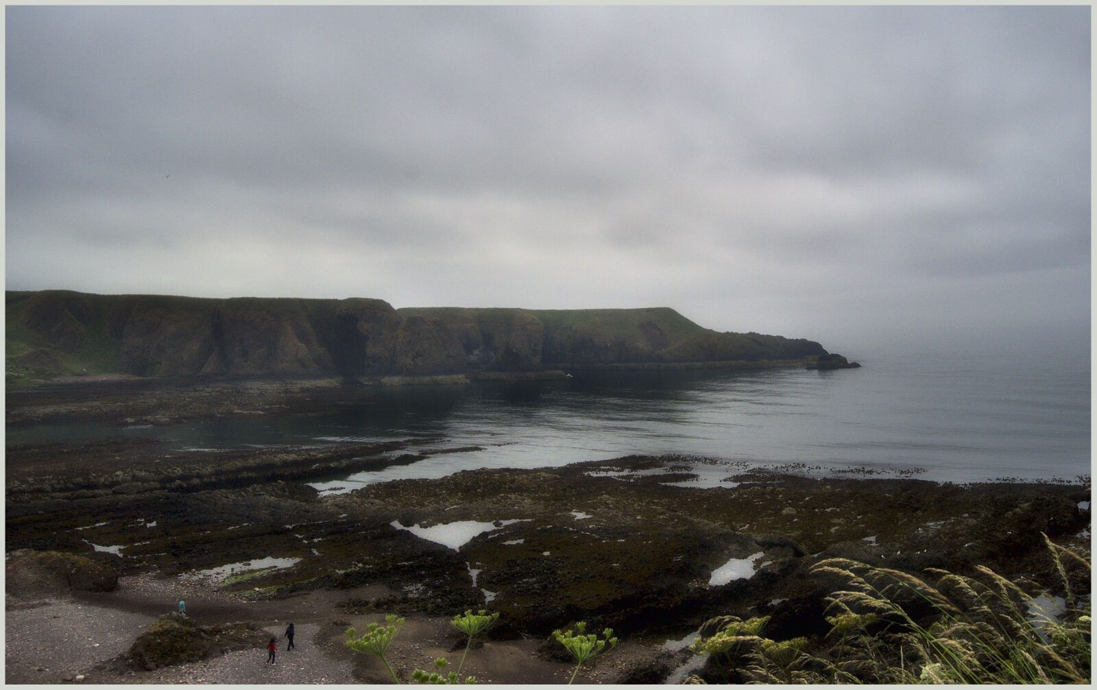 Nikon D3000 sample photo. Beach, rocks, sea photography