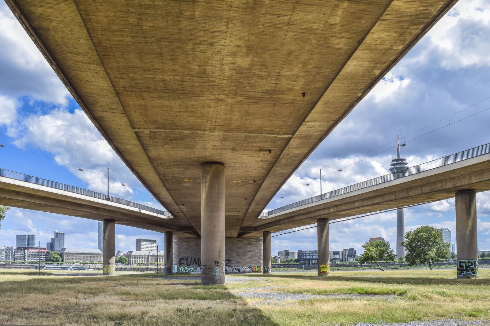 Nikon D3300 sample photo. Architecture, bridge, concrete photography