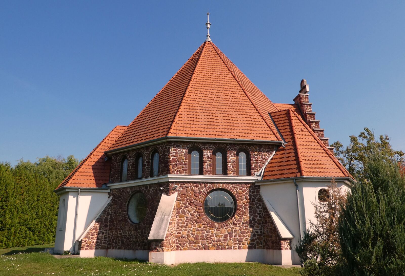 Panasonic DMC-TZ81 sample photo. Hungary, heviz, church photography