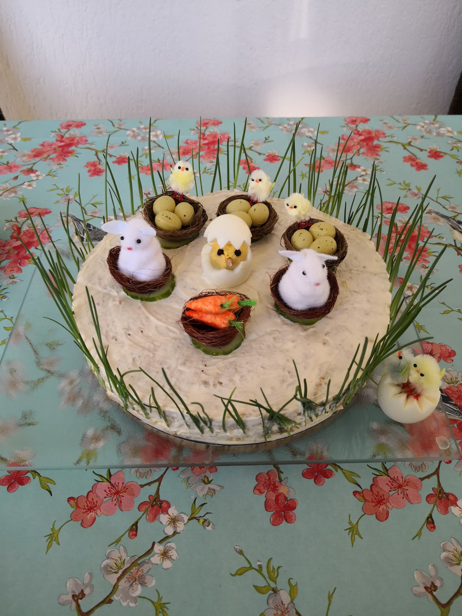 HUAWEI Mate 10 Pro sample photo. Broodtaart, easter, lunch photography