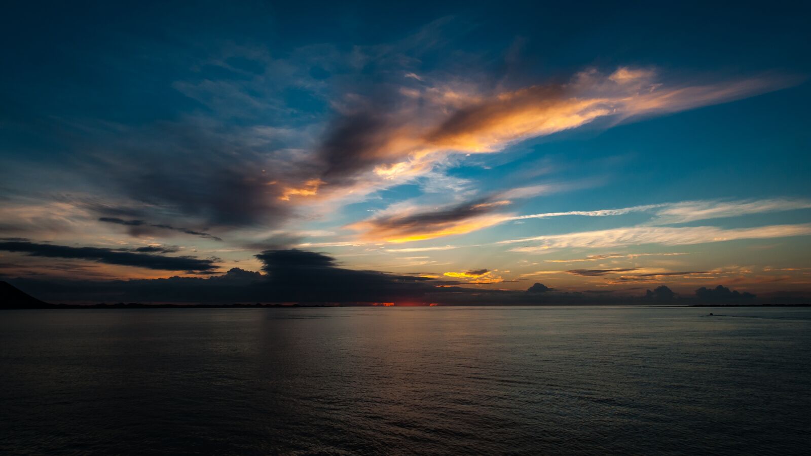Nikon D300 sample photo. Spain, fuerteventura, sun photography