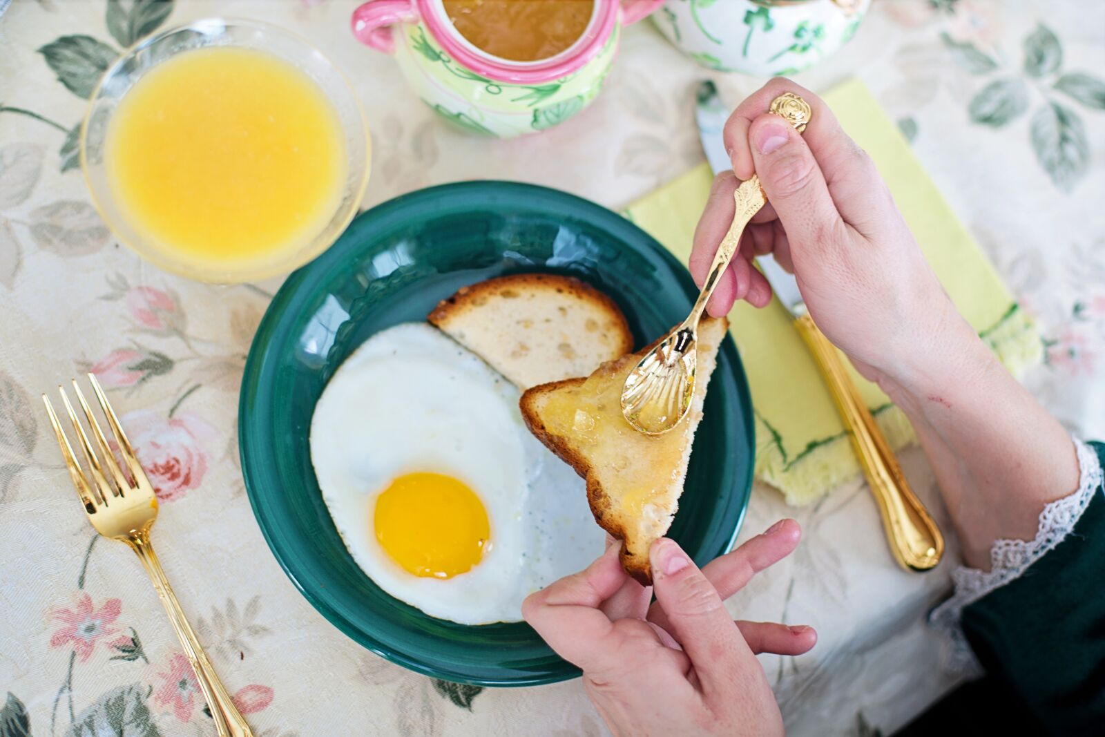 Canon EF 50mm F1.4 USM sample photo. Breakfast, fried egg, toast photography