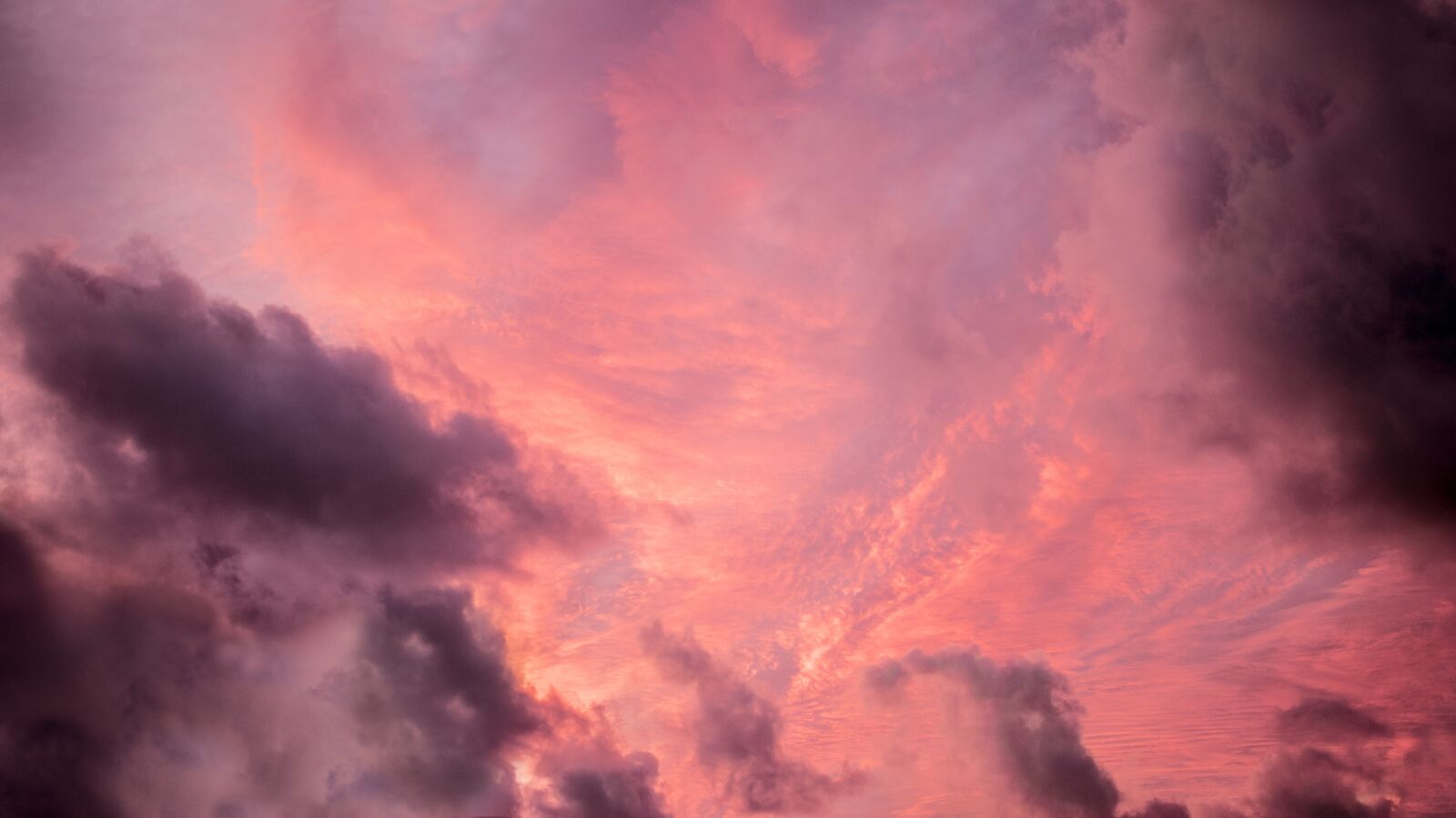 Canon EOS 250D (EOS Rebel SL3 / EOS Kiss X10 / EOS 200D II) sample photo. Sunset, dramatic, scenic photography