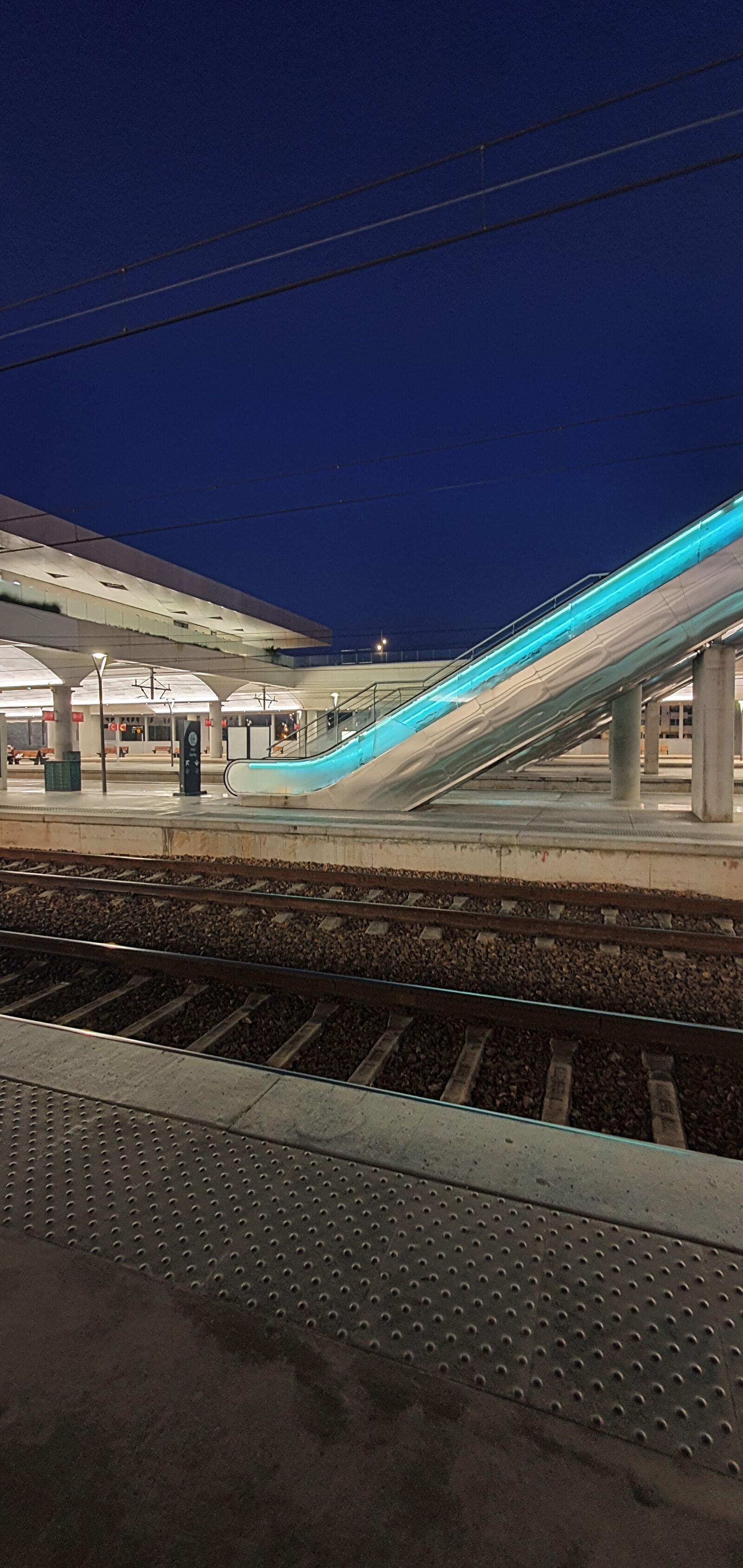 Samsung Galaxy S10+ sample photo. Station, rabat, agdal photography