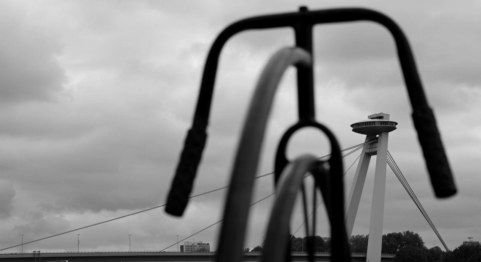 Canon EOS 100D (EOS Rebel SL1 / EOS Kiss X7) sample photo. Bike, bridge photography
