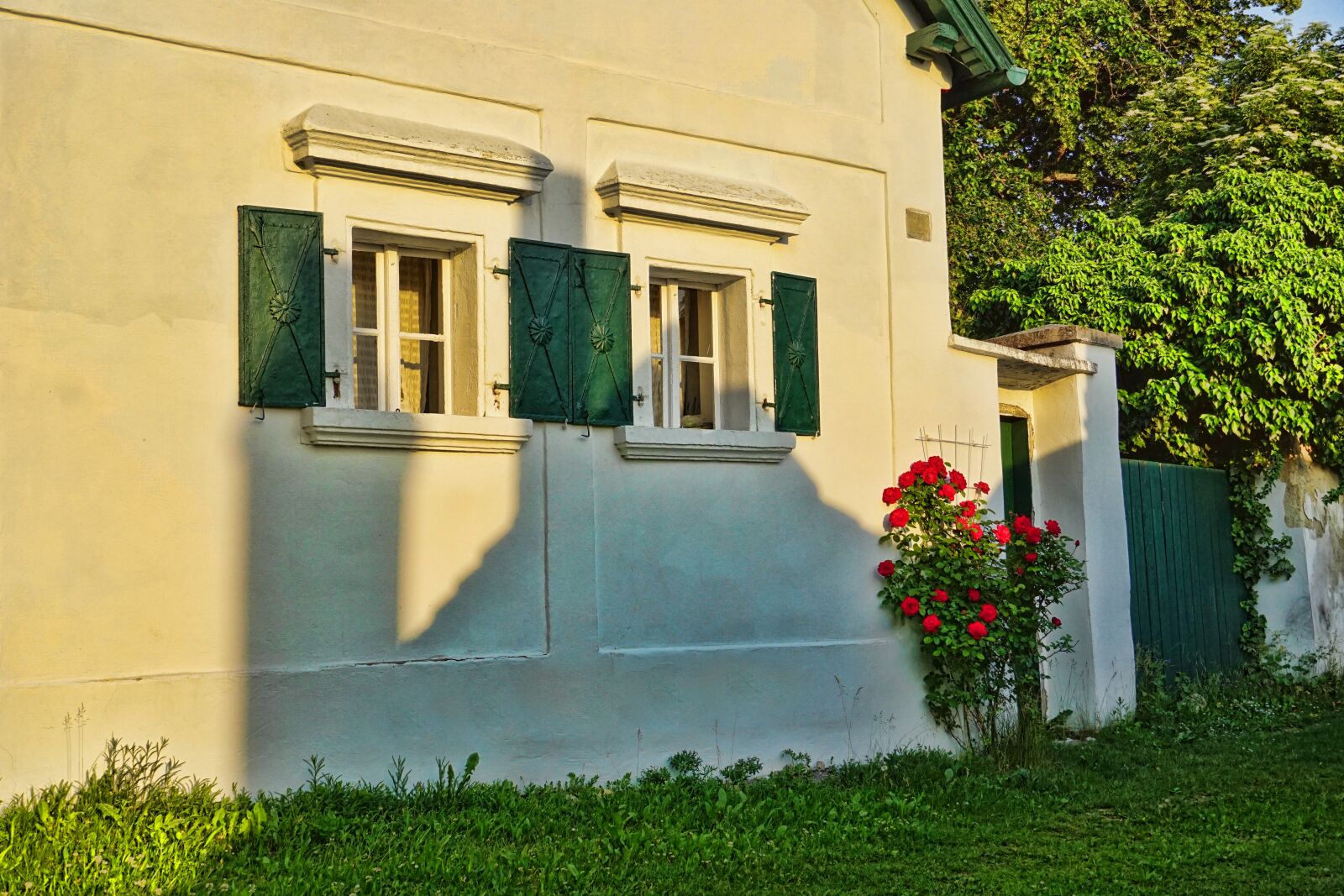 Sony a6000 sample photo. Architecture, house, old farmhouse photography