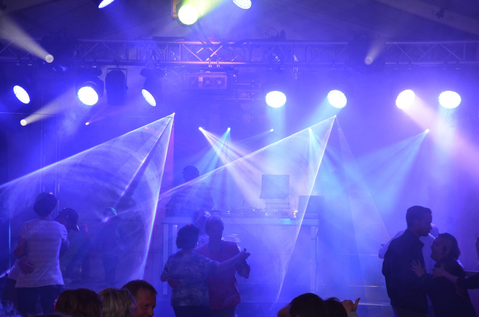 Nikon D7000 sample photo. Laser, disco, light show photography