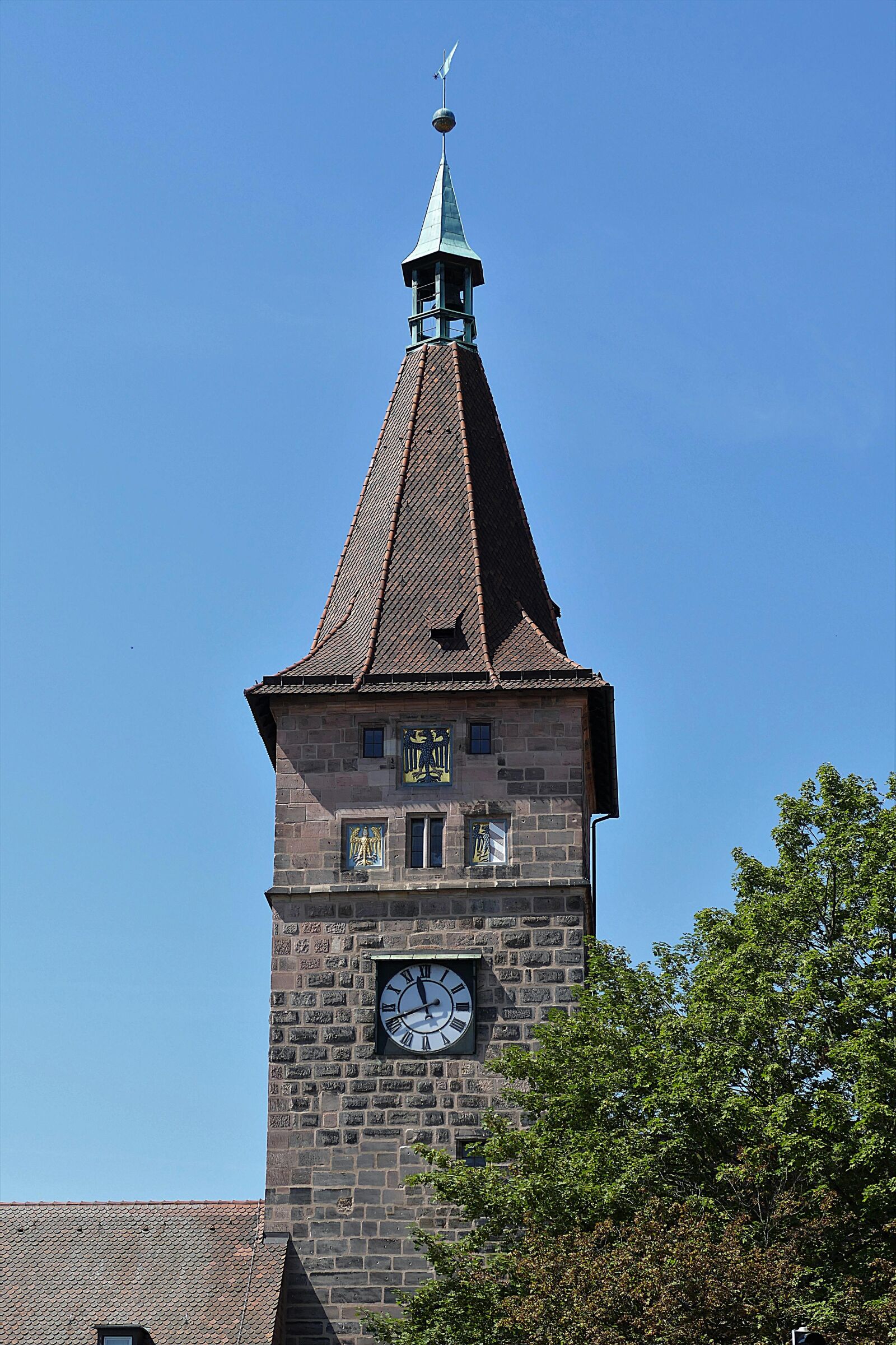 Panasonic Lumix DMC-FZ1000 sample photo. Tower, city wall tower photography