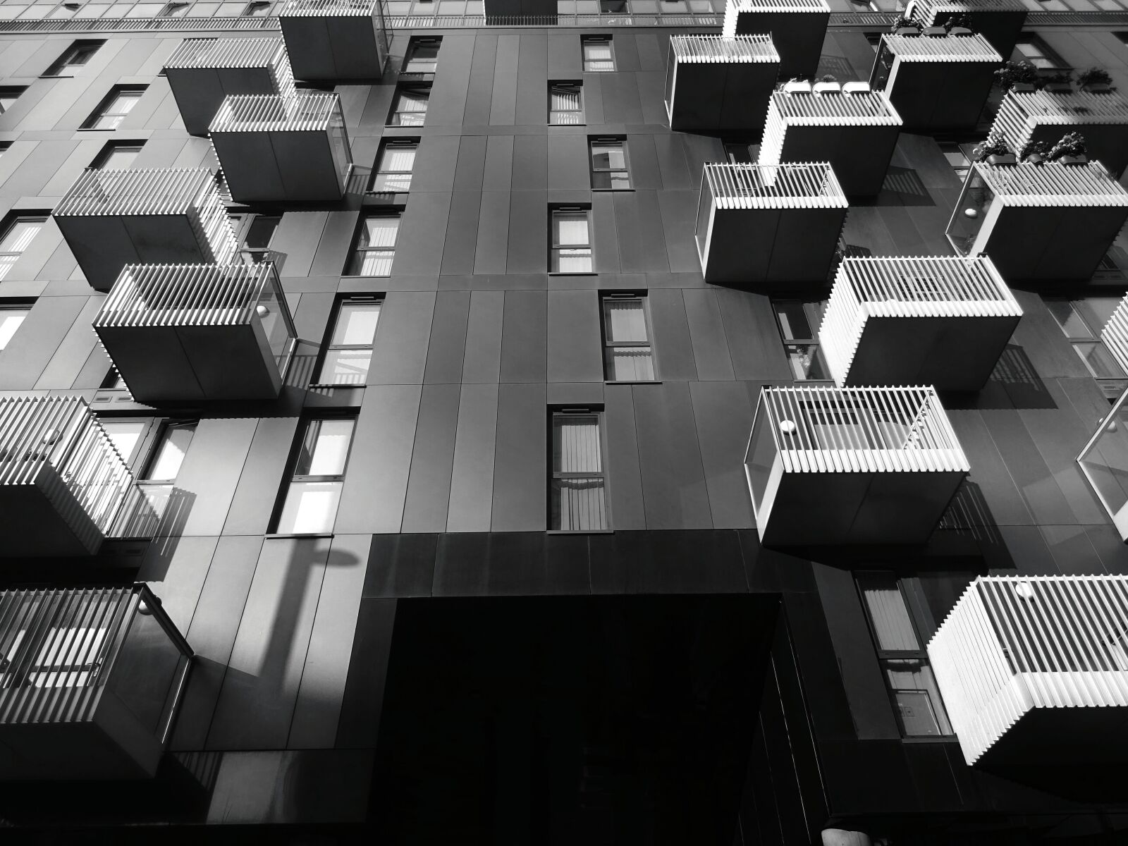 Sony DSC-HX60 sample photo. Architectural, design, architecture, black photography