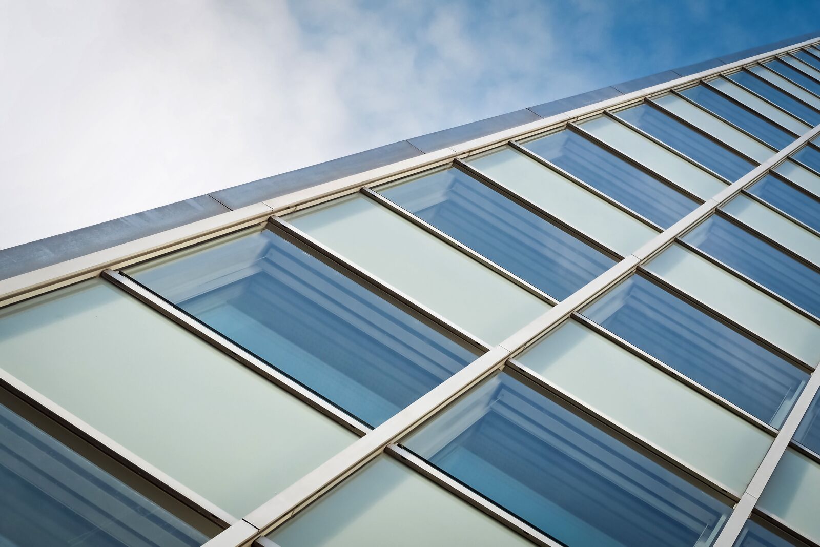 Olympus OM-D E-M10 sample photo. Architecture, skyscraper, glass facades photography