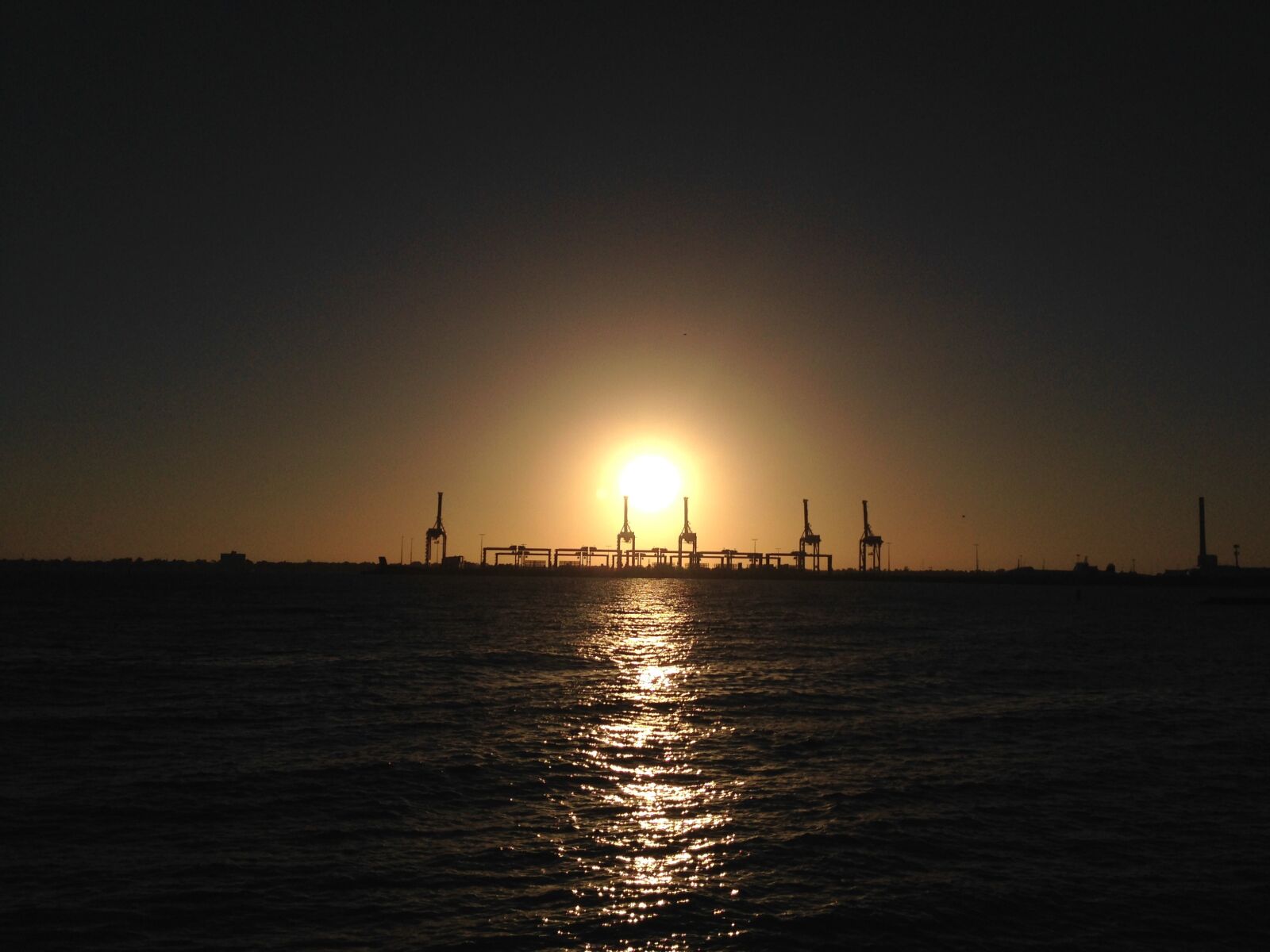 iPhone 5 back camera 4.12mm f/2.4 sample photo. Port melbourne, australia, december 2017 photography