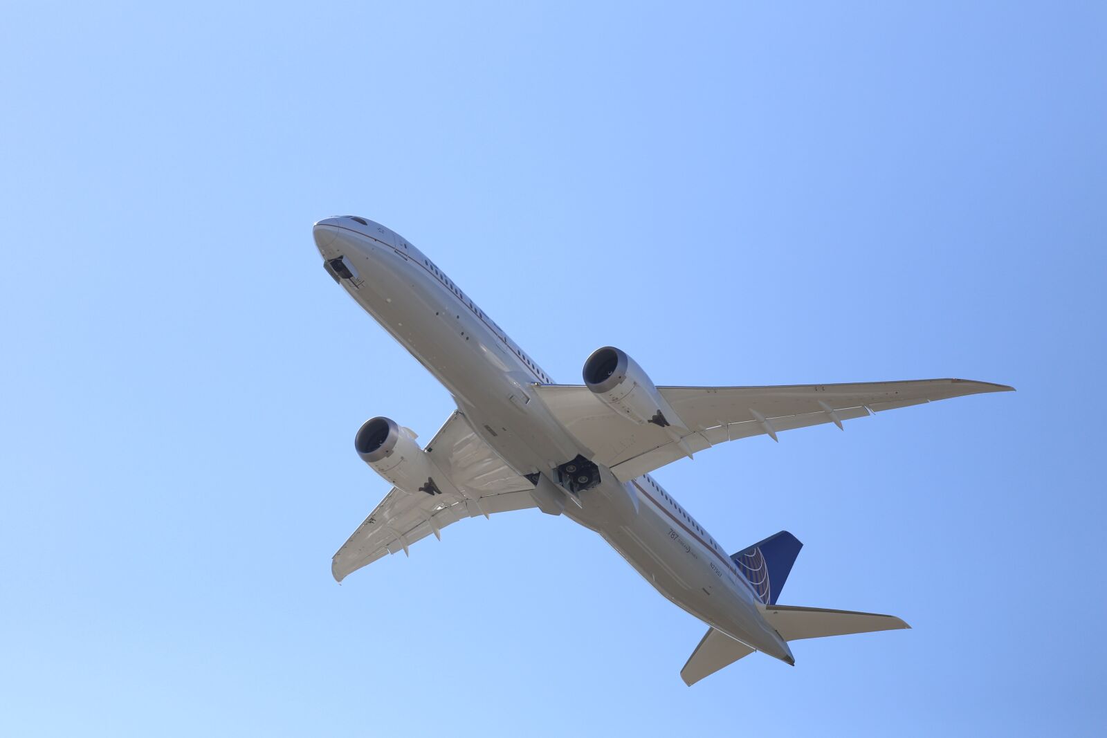 Canon EOS 6D + Canon EF 70-200mm F4L USM sample photo. Boeing, 787, aircraft photography