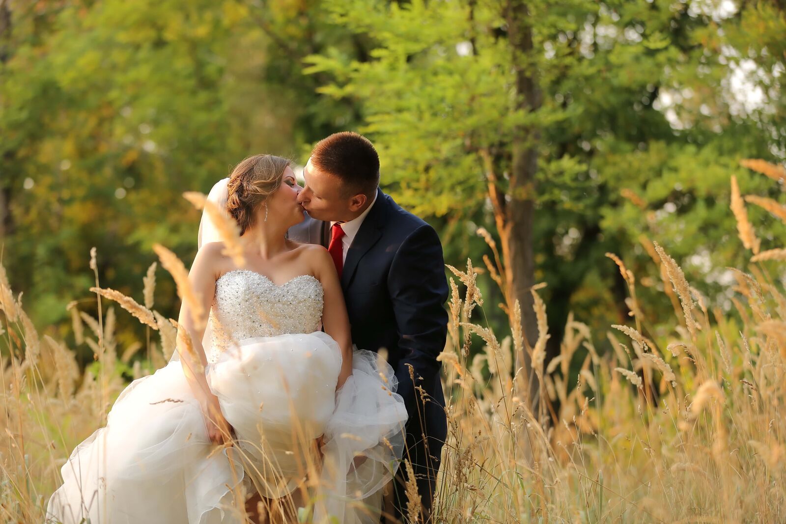 Canon EF 70-200mm F2.8L IS II USM sample photo. Professional, wedding, photography, groom photography
