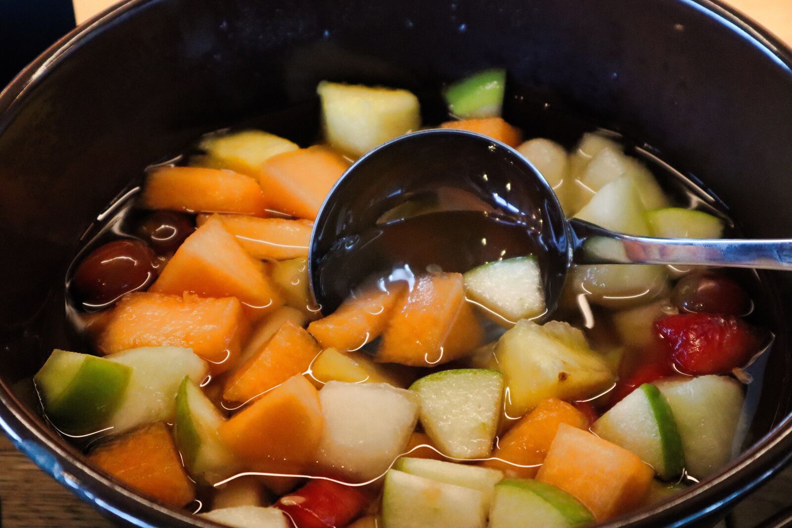 Canon EF-M 15-45mm F3.5-6.3 IS STM sample photo. Fruit, fruit salad, healthy photography