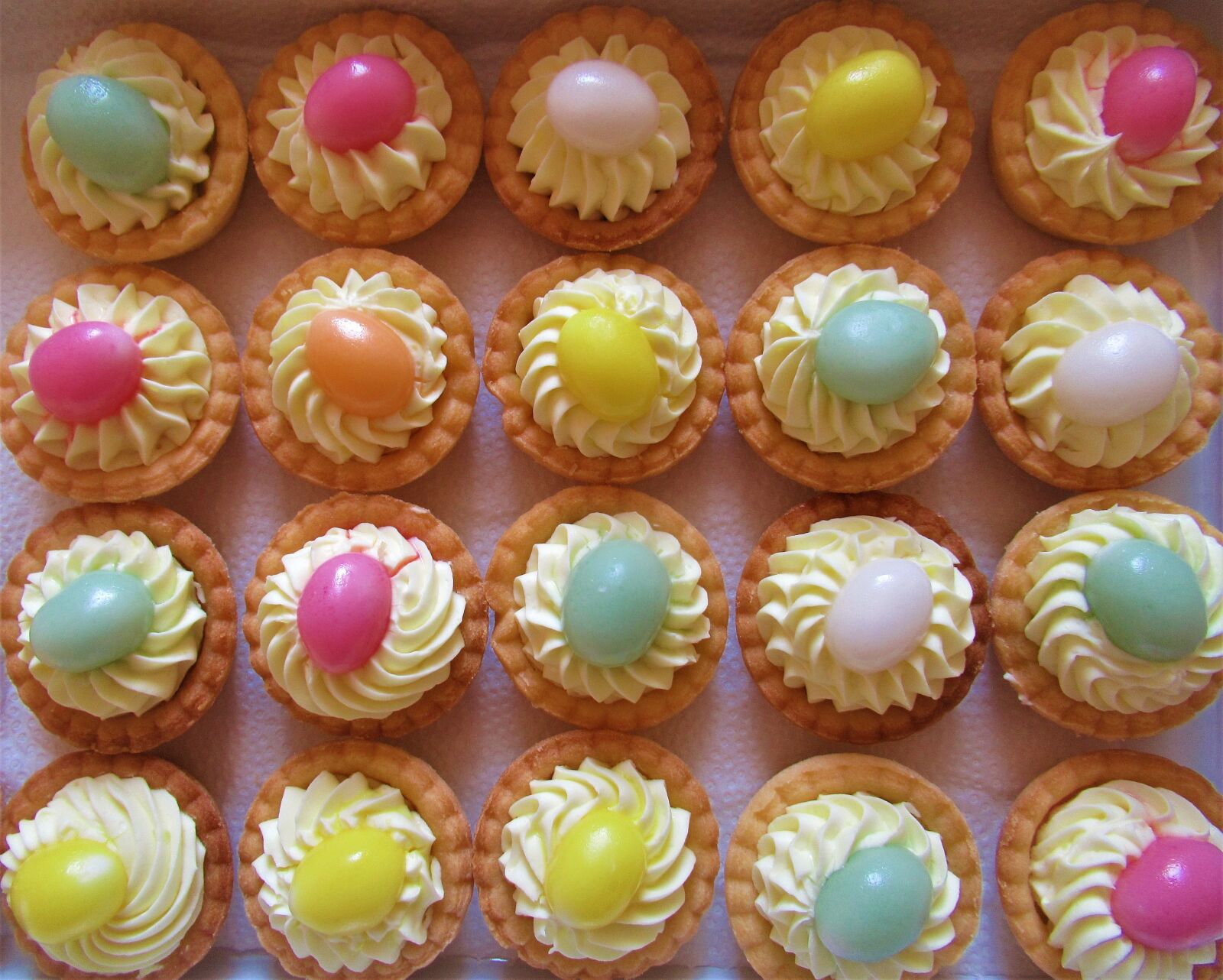 Canon PowerShot SX620 HS sample photo. Easter, holiday, sweet photography