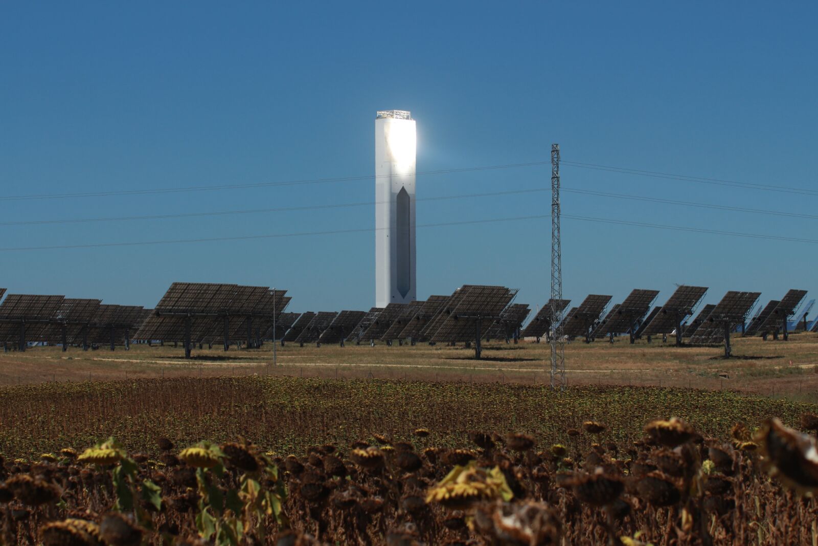 Canon EOS 700D (EOS Rebel T5i / EOS Kiss X7i) sample photo. Solar energy, solar tower photography