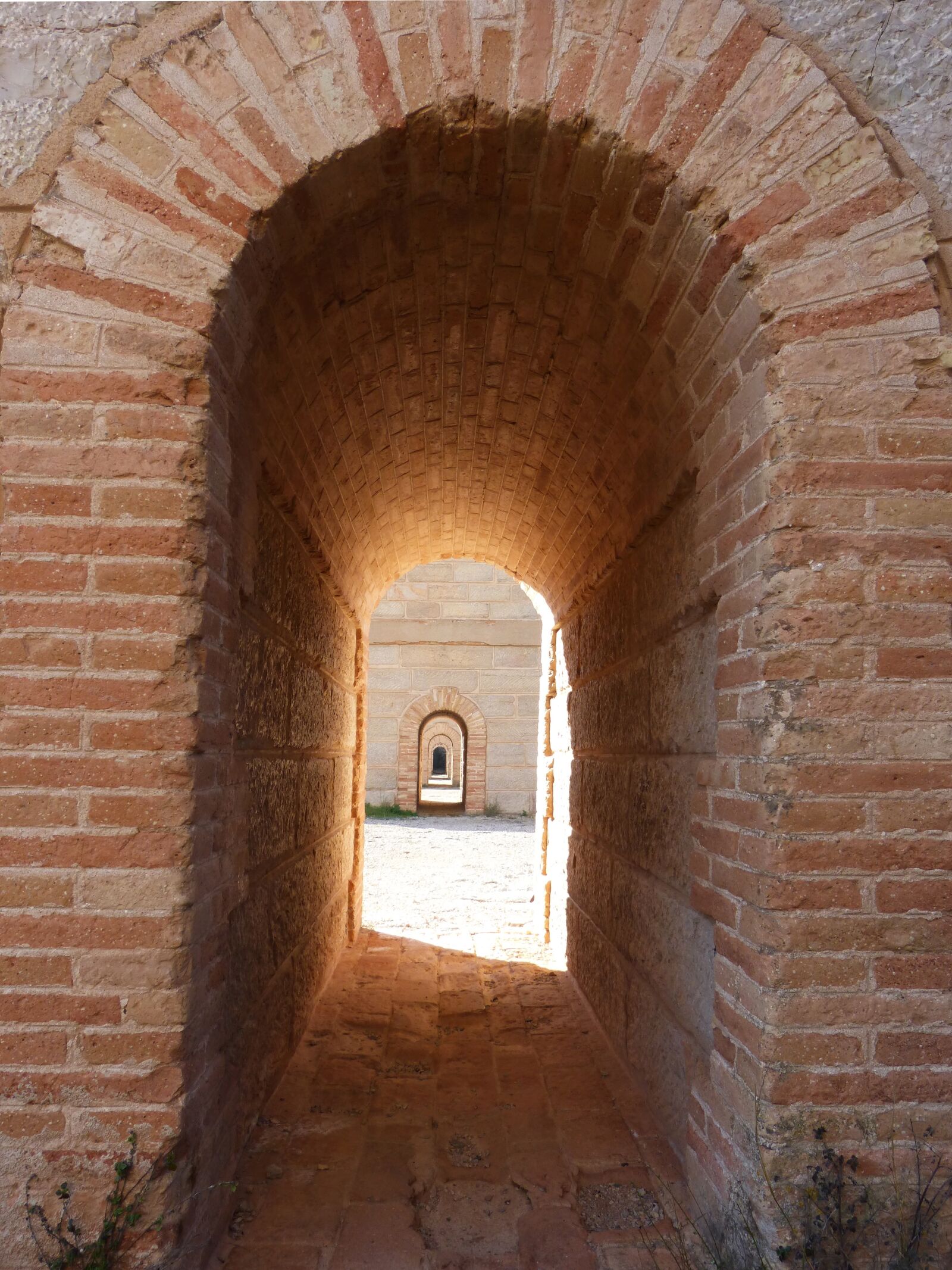 Panasonic DMC-FZ62 sample photo. Tunnel, brick, freemasonry photography