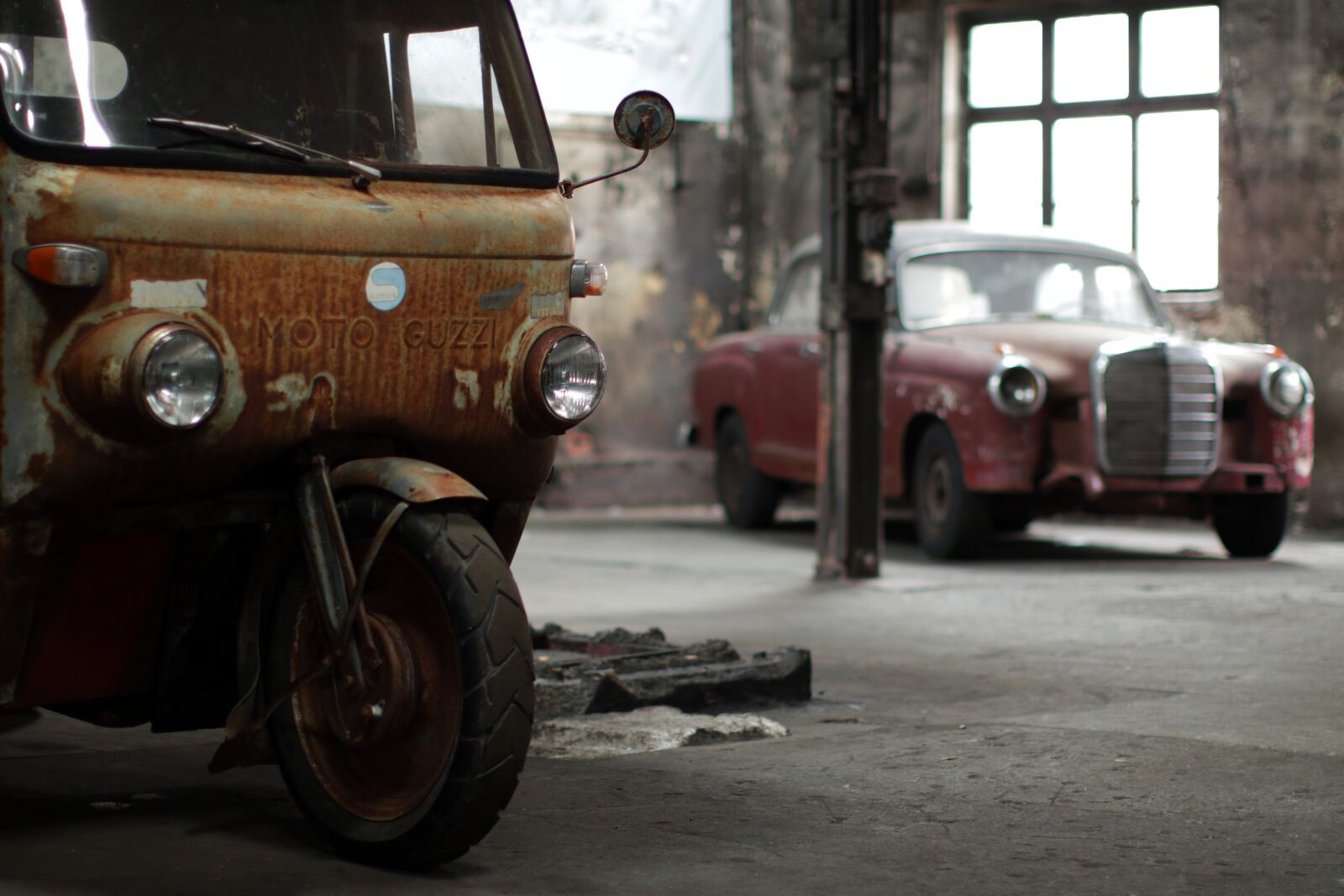 Canon EOS 7D Mark II + Canon EF 50mm F1.2L USM sample photo. Oldtimer, lost place, auto photography