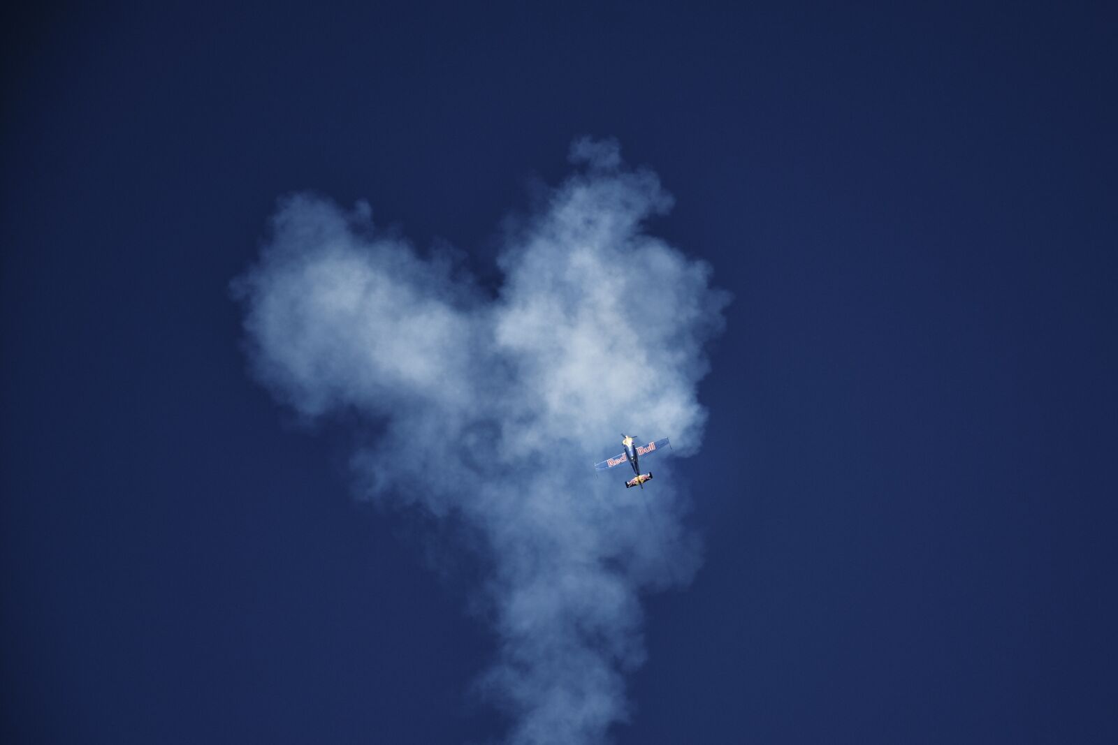 Nikon D7200 sample photo. Sky, aircraft, red bull photography
