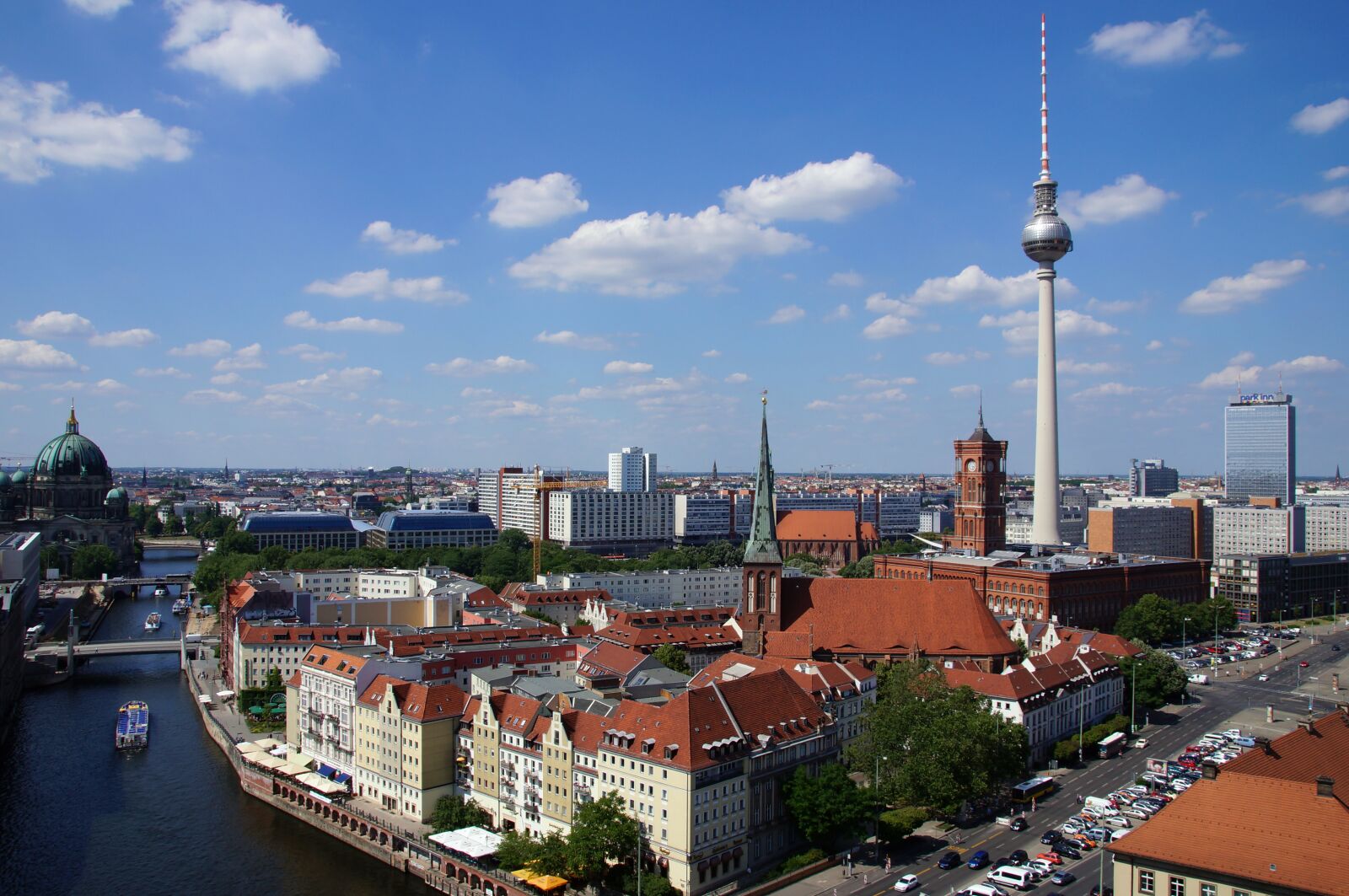 Sony SLT-A37 sample photo. Berlin, tv tower, nikolaiviertel photography