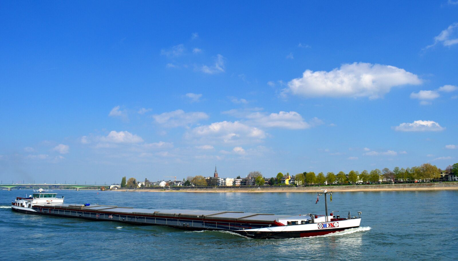 Nikon D3200 sample photo. Ship, frachtschiff, freighter photography
