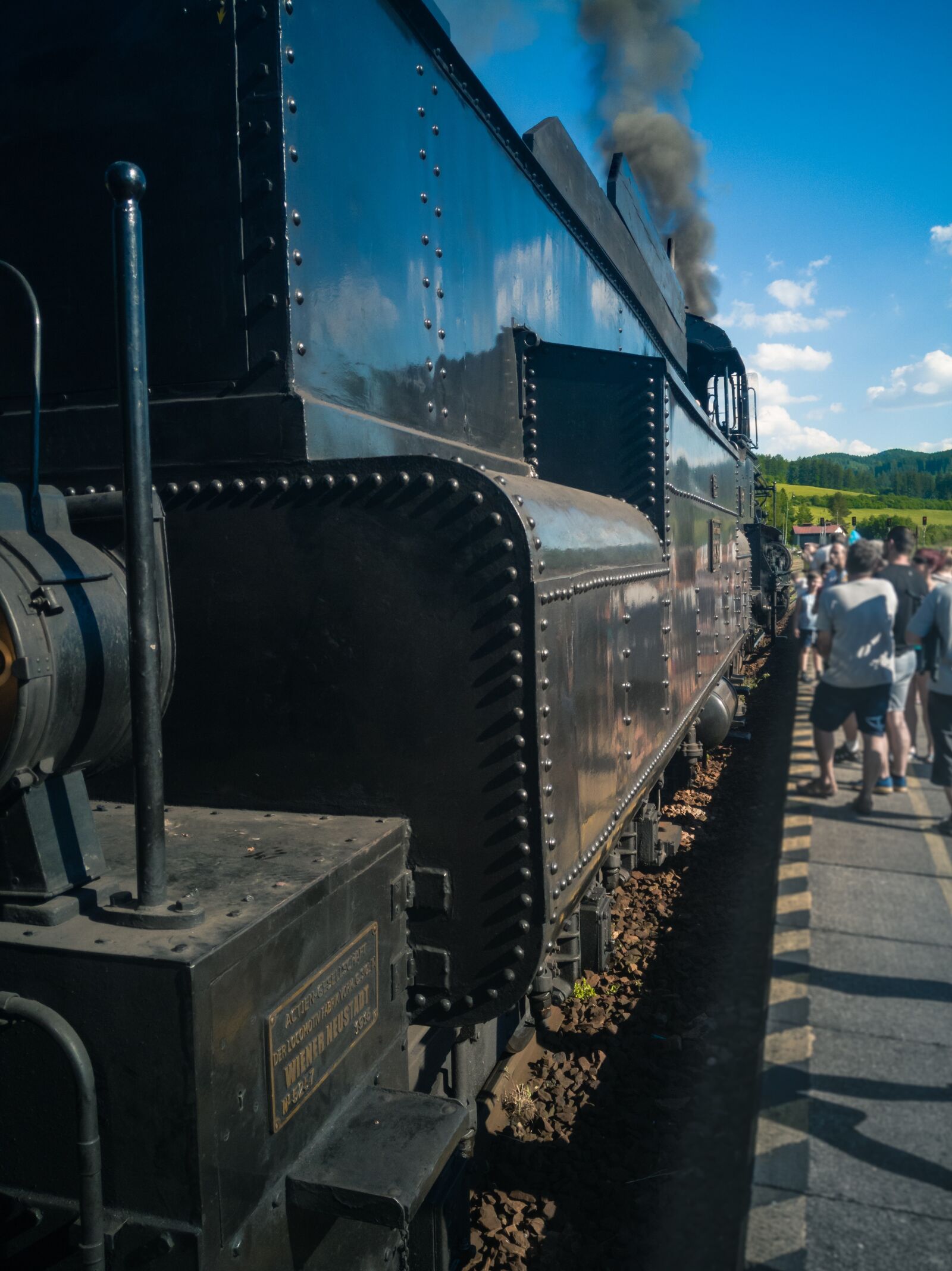 HUAWEI P9 LITE sample photo. Locomotive, tender, the platform photography