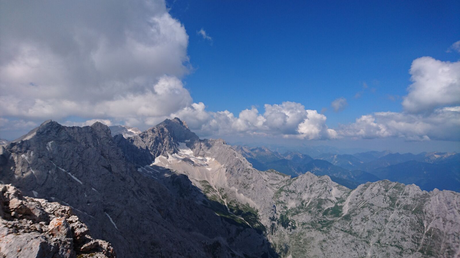 Sony Xperia Z5 sample photo. Alpine pointed, zugspitze, clouds photography