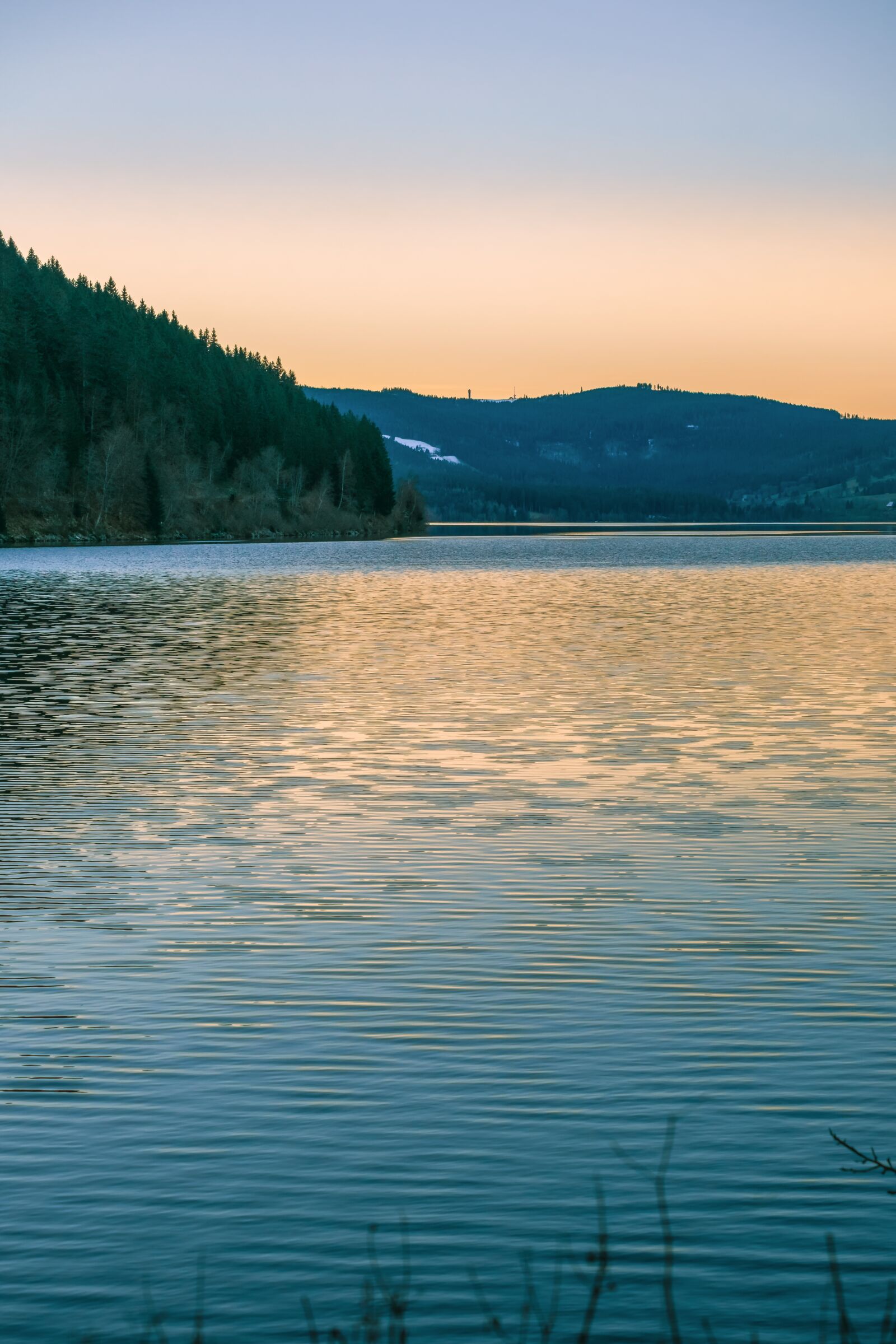 Fujifilm X-T30 + Fujifilm XF 55-200mm F3.5-4.8 R LM OIS sample photo. Landscape, lake, schluchsee photography