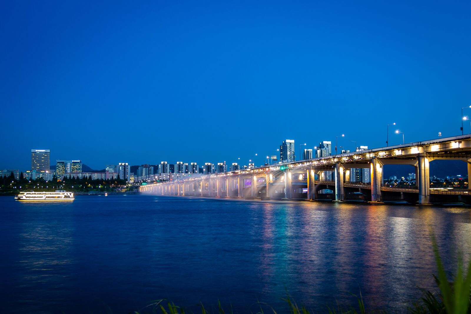 Nikon D3100 sample photo. Han river, seoul, river photography