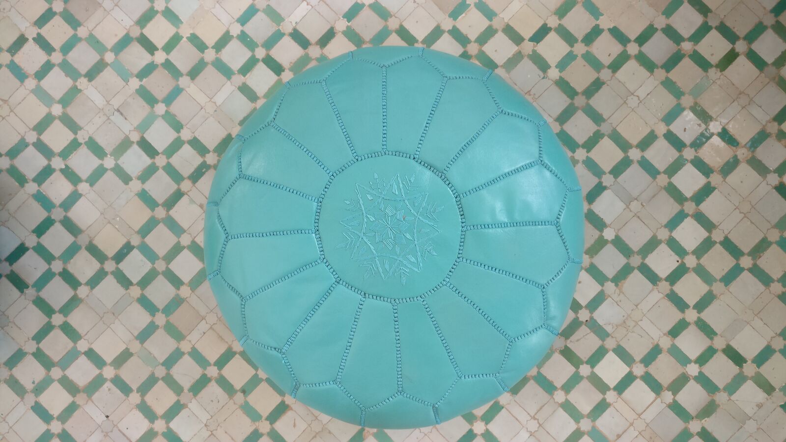 OnePlus A3003 sample photo. Pouf, moroccan, orient photography