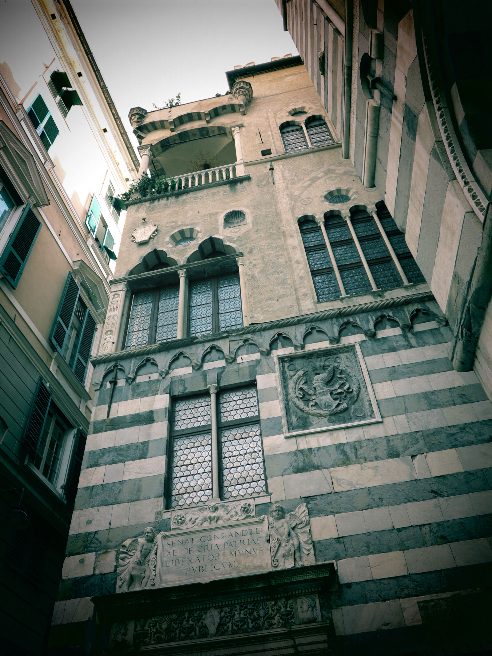 Canon PowerShot G1 X sample photo. Genoa photography