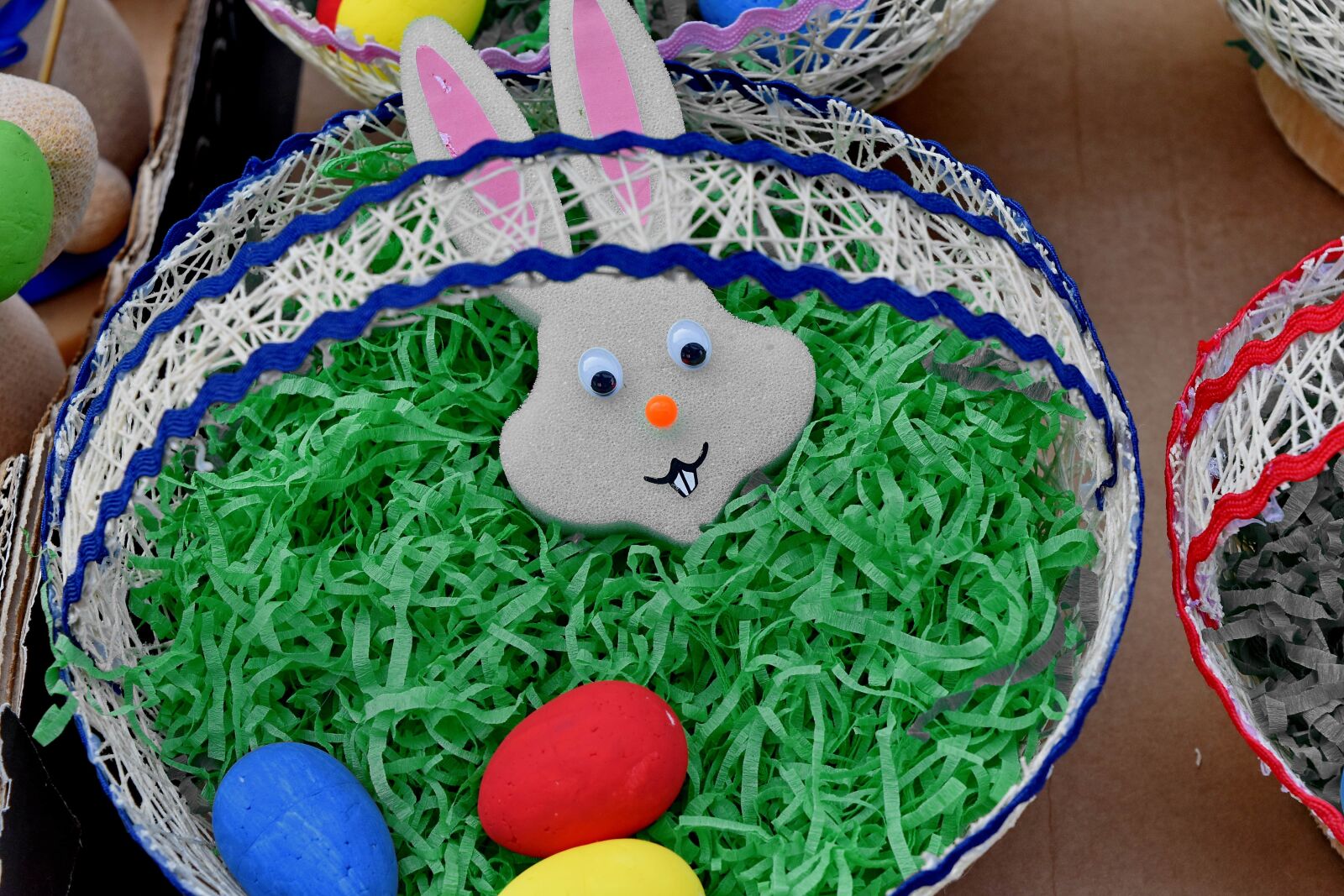 Nikon D5500 sample photo. Basket, bunny, colorful, decoration photography