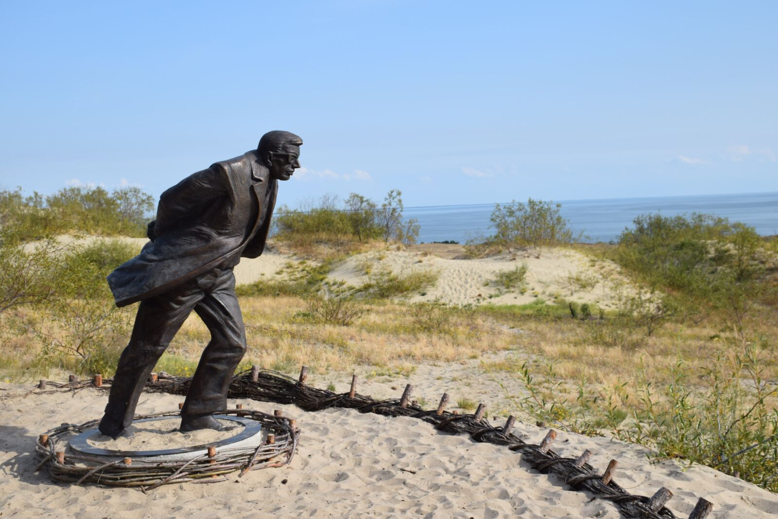 Nikon D5300 sample photo. Lithuania, sartre, statue photography