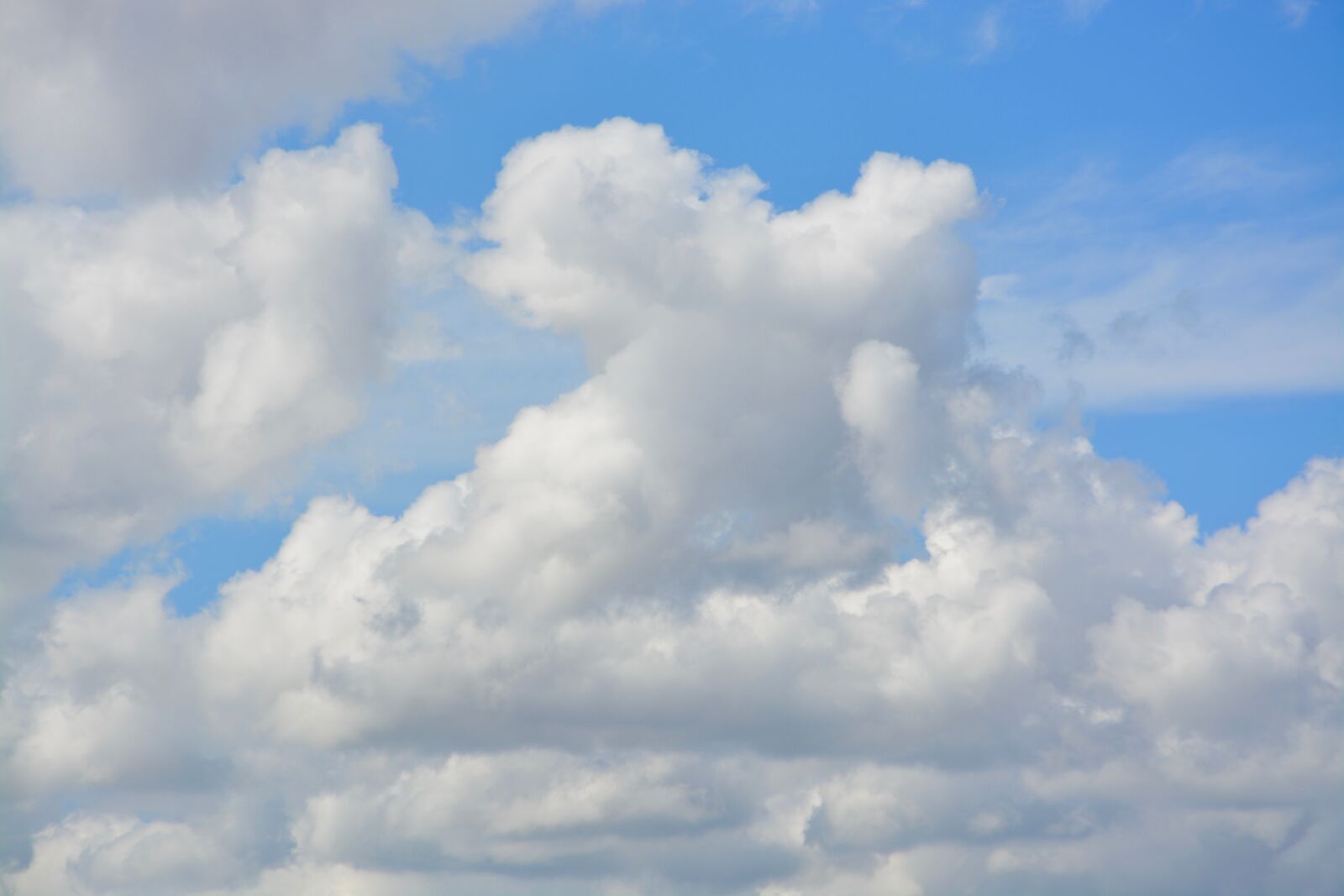 Nikon D5200 sample photo. Clouds, white clouds, cirrocumulus photography